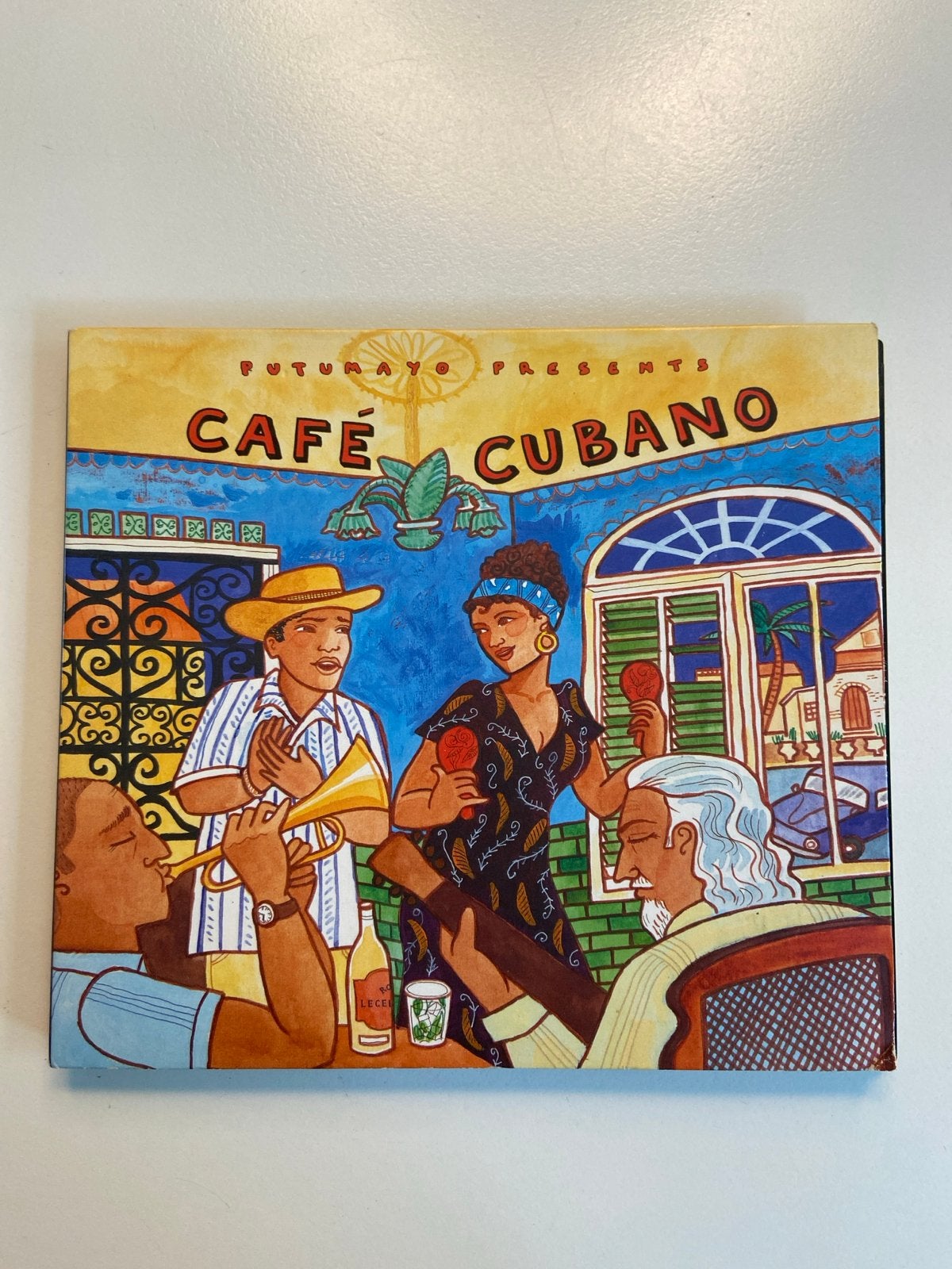 Putumayo Presents Café Cubano CD - Wereldmuziek, Cd's en Dvd's, Ophalen of Verzenden, Zo goed als nieuw, Album, Latijns-Amerikaans