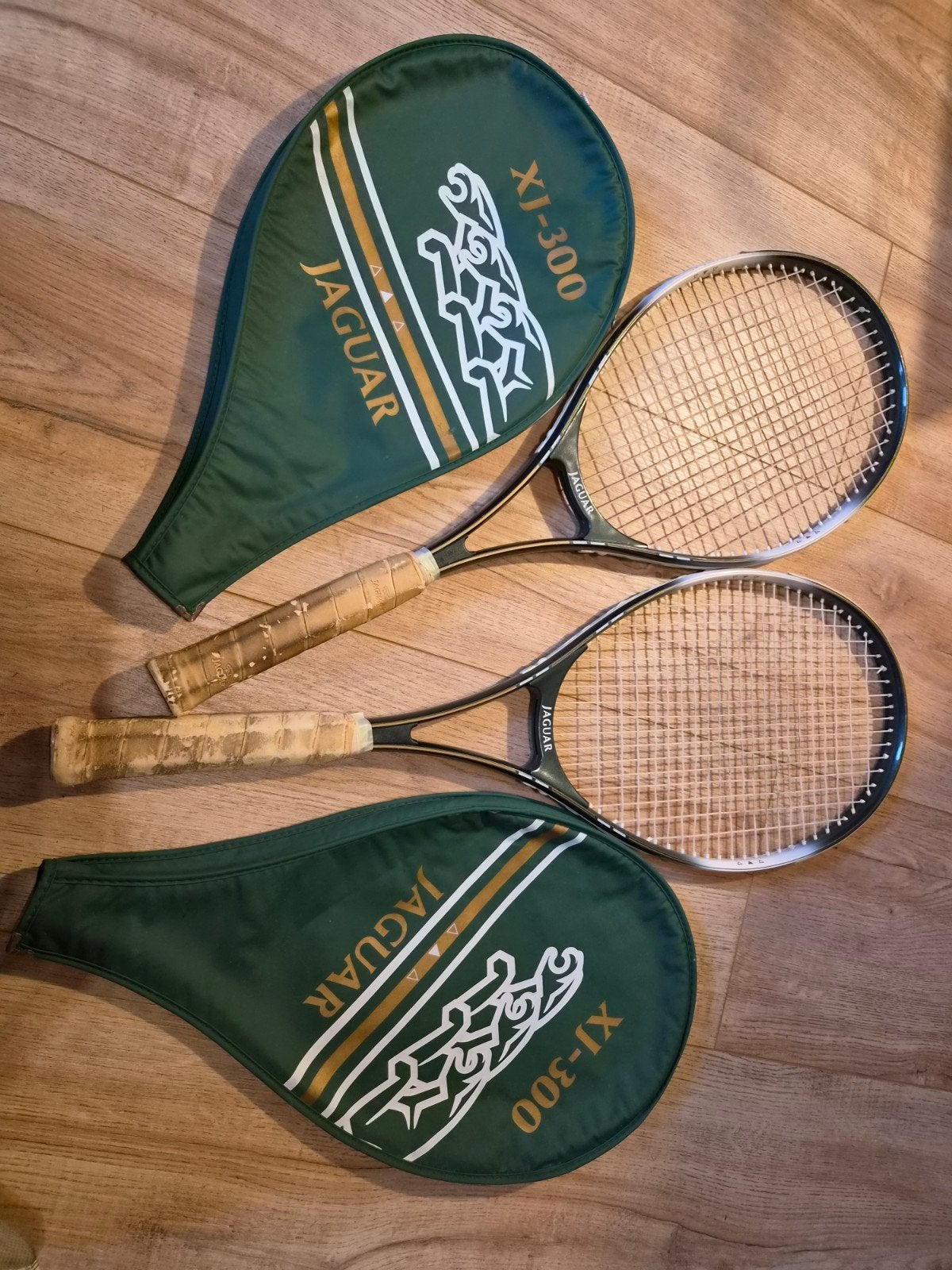Jaguar XJ-300 tennisrackets (2x) met hoes, Sport en Fitness, Ophalen of Verzenden, Gebruikt, Racket, Overige merken