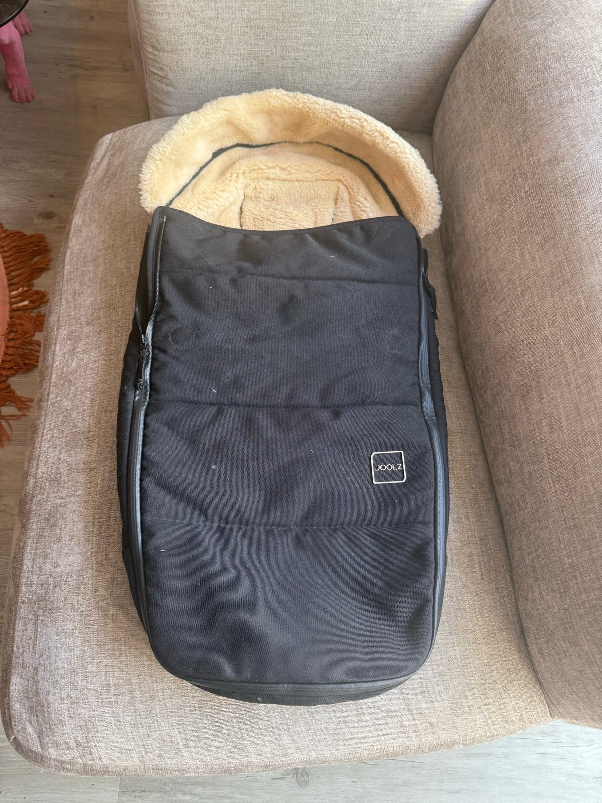 Joolz voetenzak Polar - Zwart met schapenvacht, Ophalen of Verzenden, Zo goed als nieuw, Kinderwagen, Overige merken
