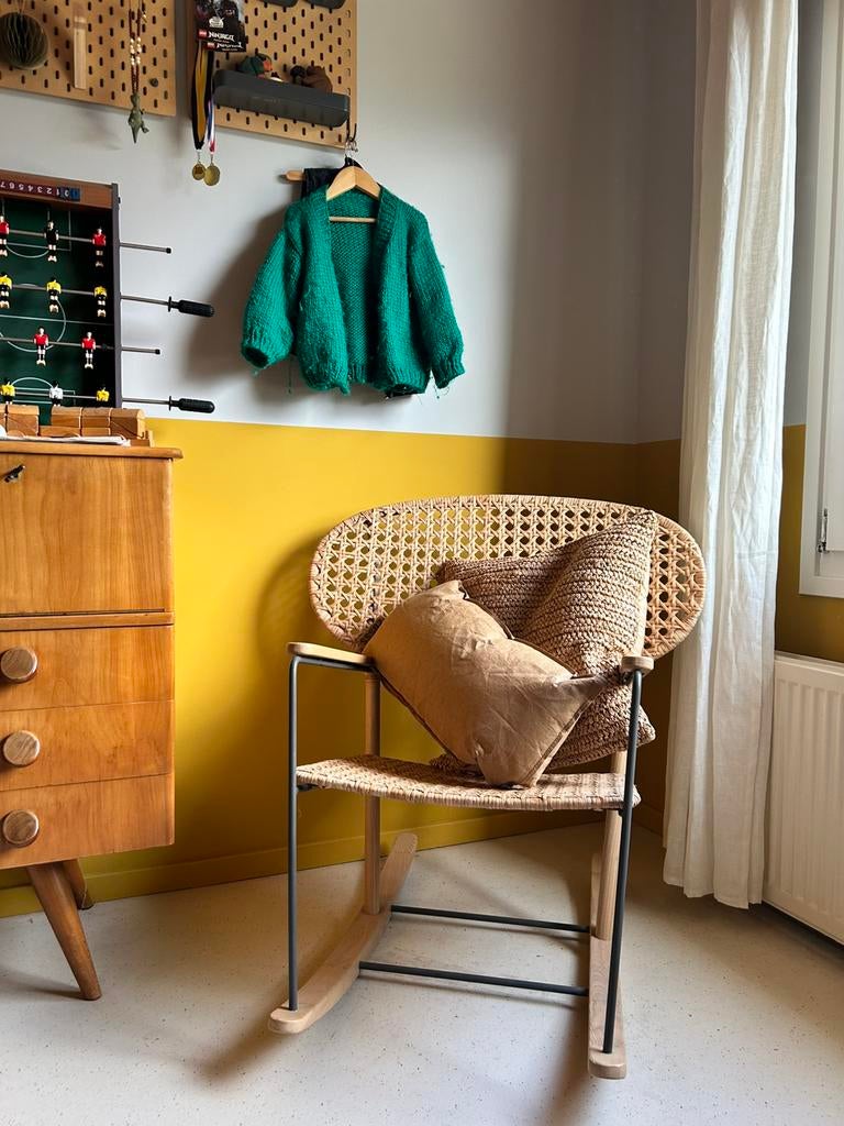 Rotan schommelstoel, Huis en Inrichting, Stoelen, Ophalen of Verzenden, Zo goed als nieuw, Bruin, Eén