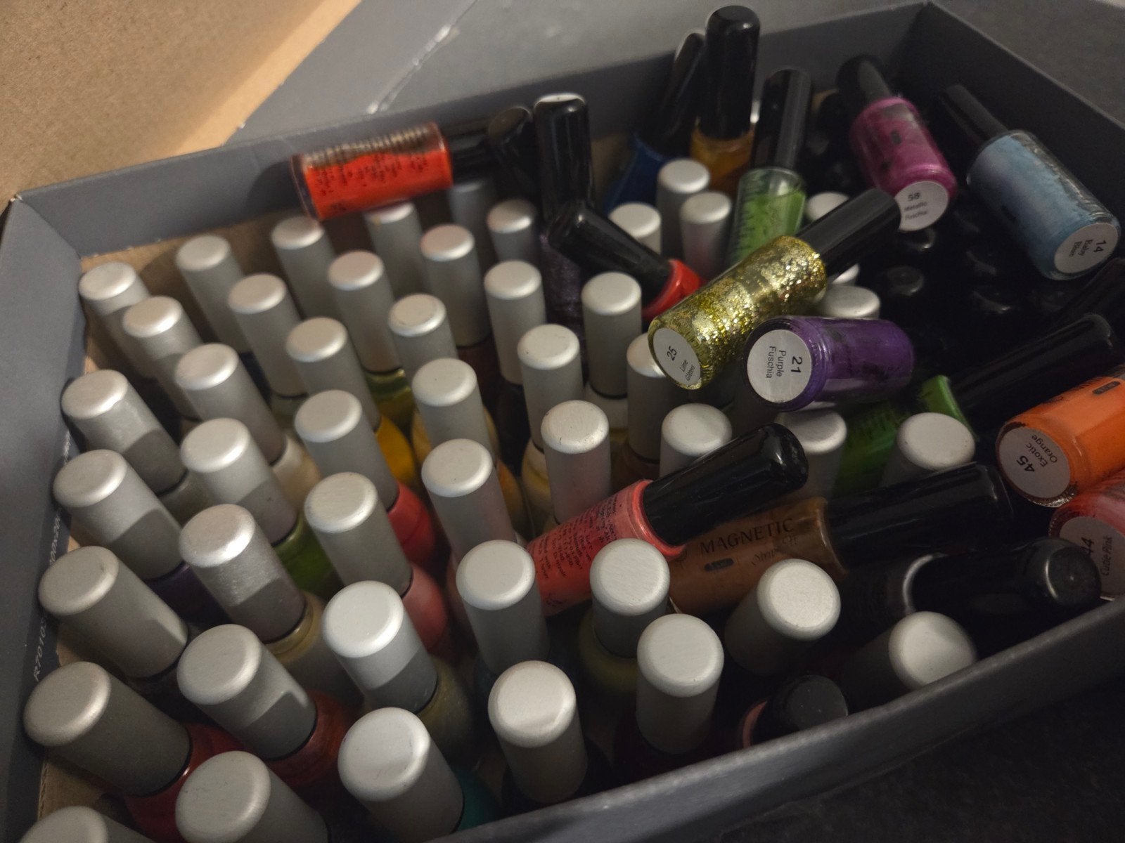 Grote partij: Nagellak magnetic en stipers (ruim 100 stuks), Ophalen of Verzenden, Zo goed als nieuw, Overige typen