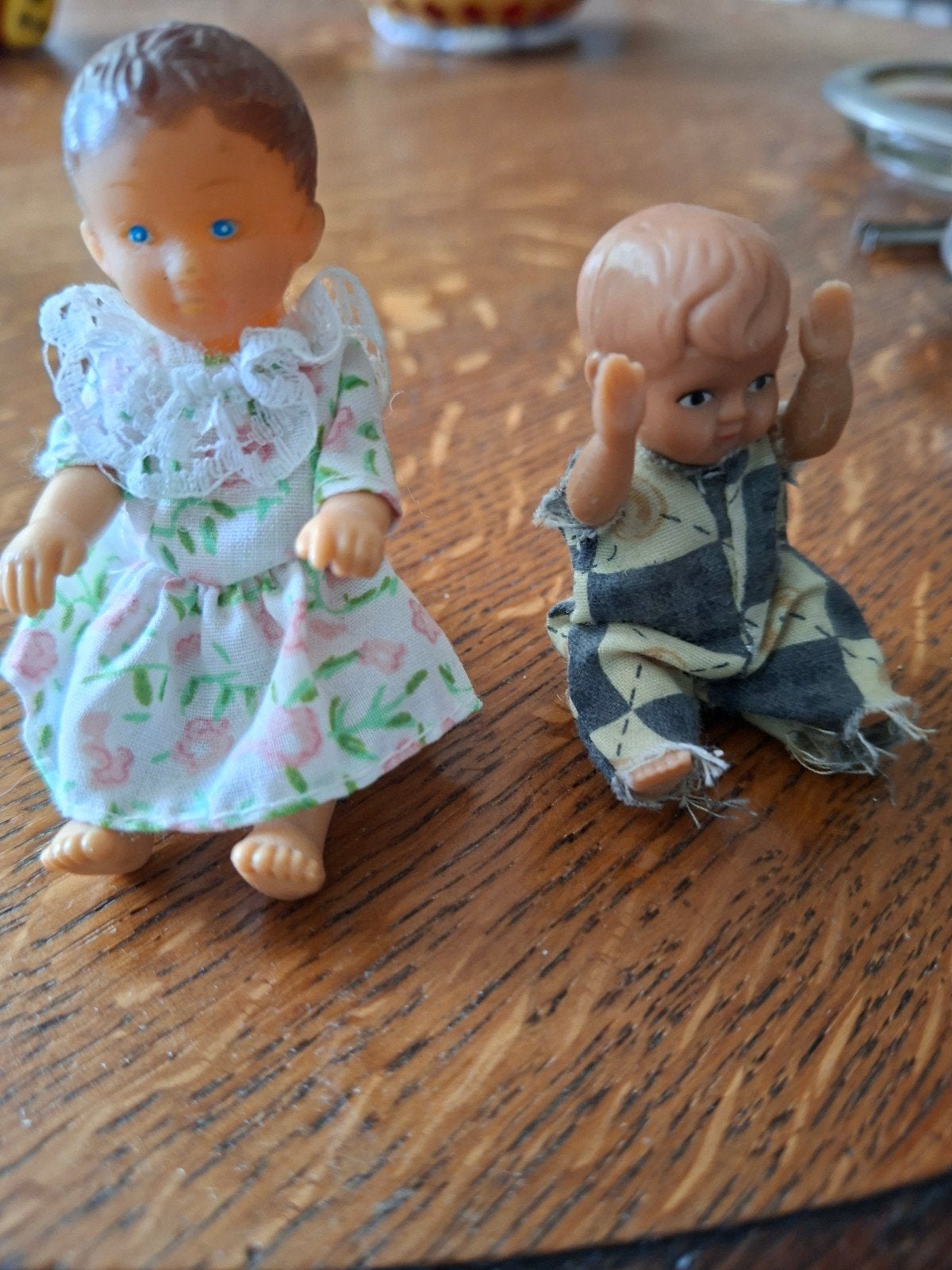 Popjes voor een poppenhuis, Ophalen, Zo goed als nieuw, Poppenhuis