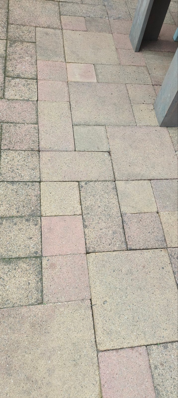 Gratis af te halen: Mediterrane tuintegels (ca. 8,7m2), Tuin en Terras, Ophalen, Gebruikt, 5 tot 10 m², Beton