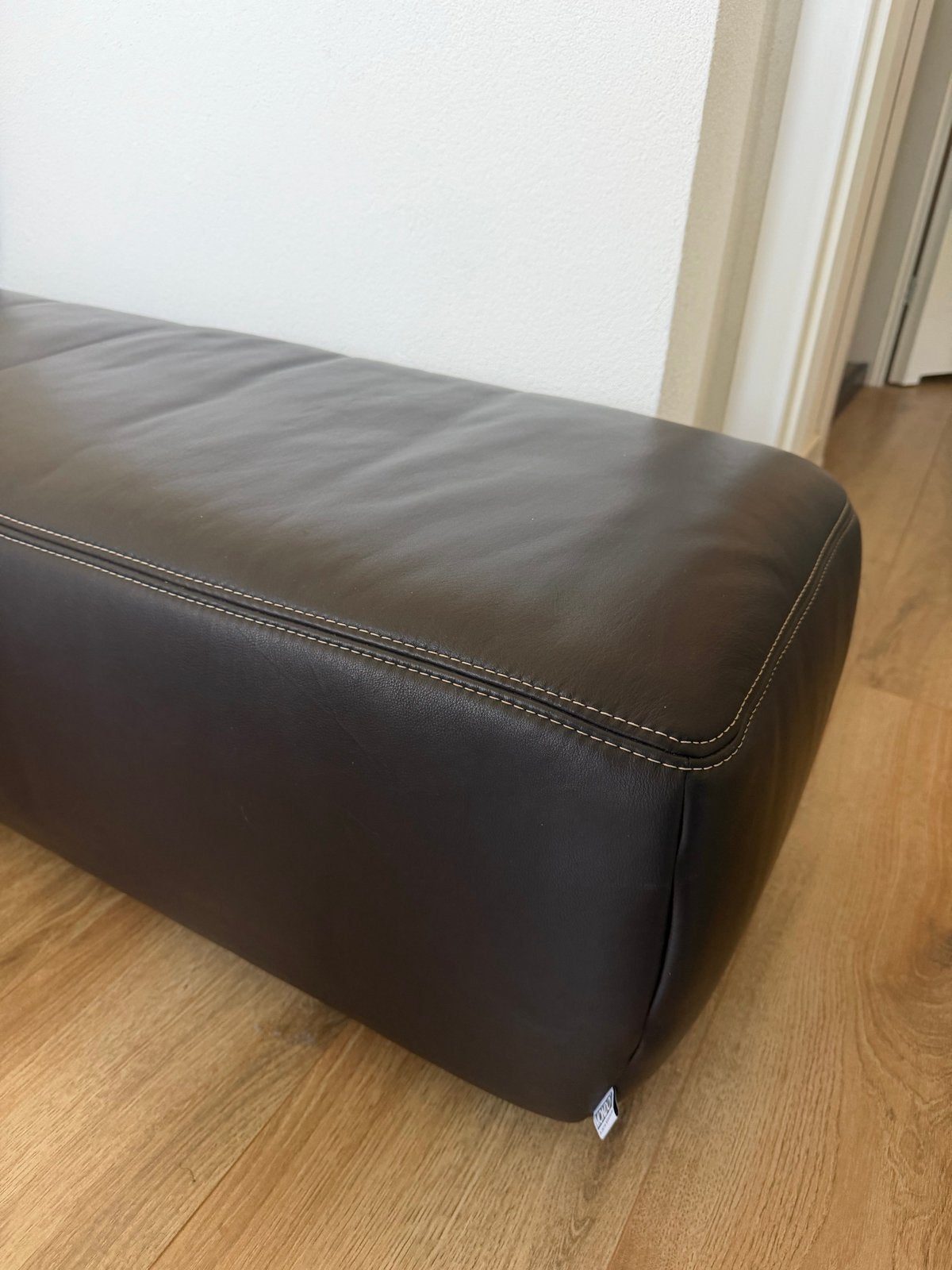 Leren Poef/Voetenbank - Donkerbruin GRATIS, Ophalen, 100 tot 125 cm, Leer, Zo goed als nieuw