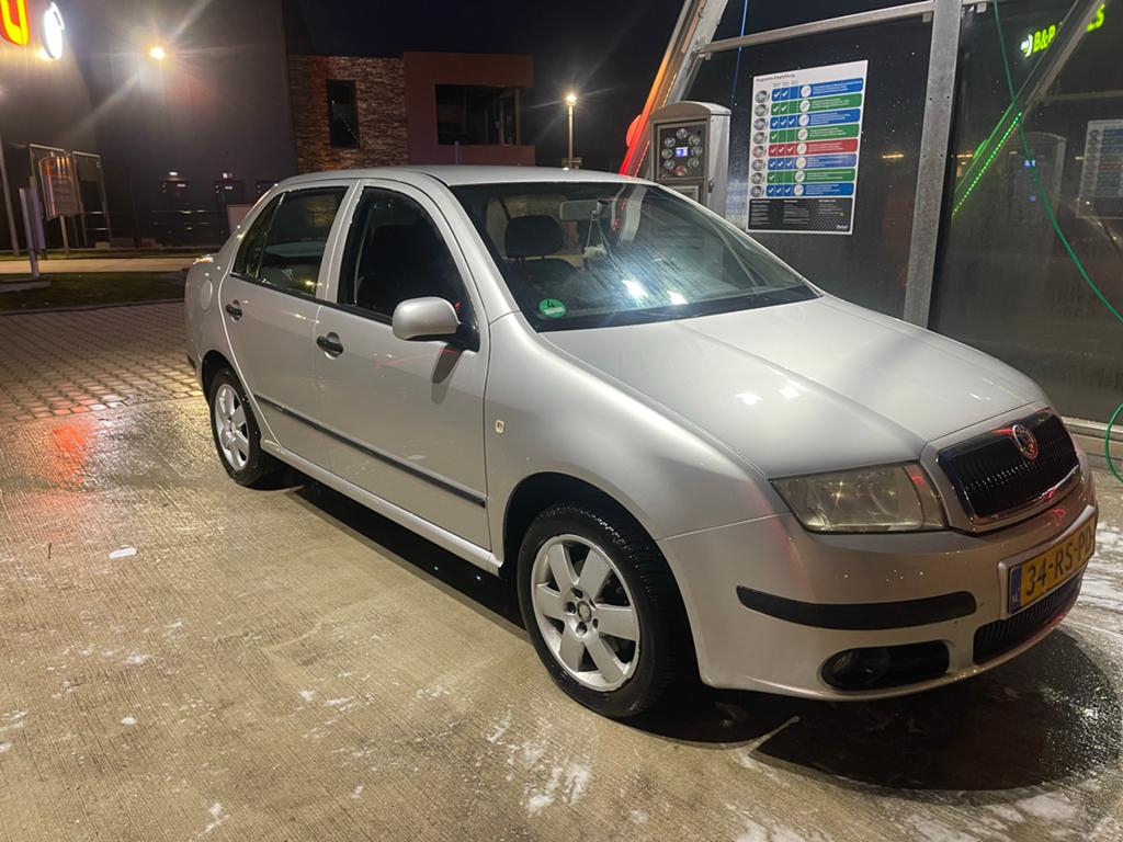 Skoda Fabia 1.4 Sedan 55KW 2005 Grijs, Voorwielaandrijving, 74 pk, 4 cilinders, 49 €/maand