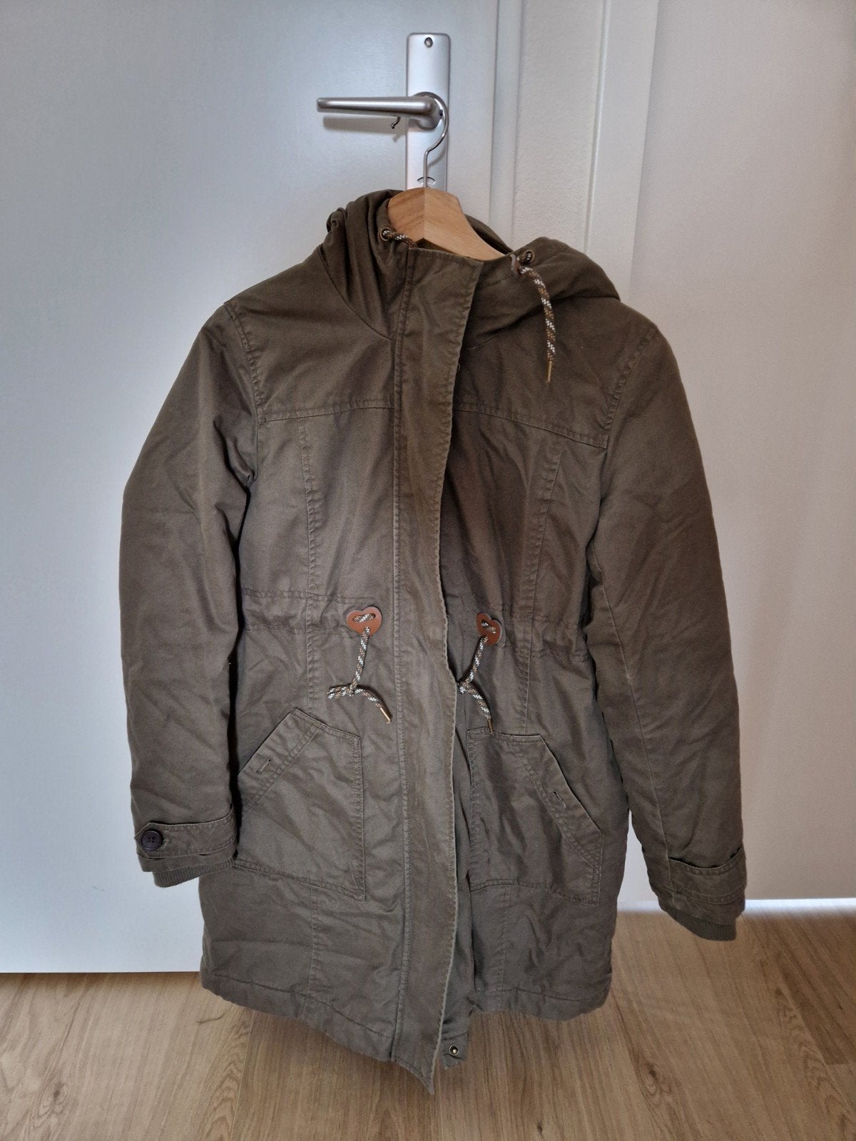 zwangerschaps winterjas maat 36 (C&A) incl babydraagzaak, Ophalen of Verzenden, Maat 36 (S), Groen, Gedragen