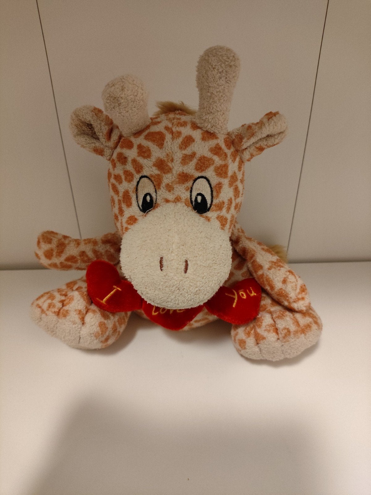 Leuke giraffe knuffel met 'I Love You' hartjes, 21 cm hoog, Ophalen of Verzenden, Gebruikt, Overige typen, Middelgroot (20 tot 80 cm)