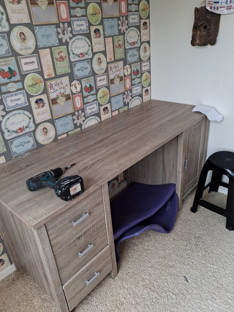 bureau gratis af te halen, Huis en Inrichting, Ophalen, Zo goed als nieuw