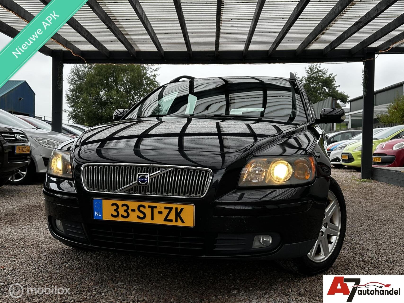 Volvo V50 2.4 Momentum Nieuwe APK//Airco, Auto's, Gebruikt, 700 kg, Zwart, Origineel Nederlands