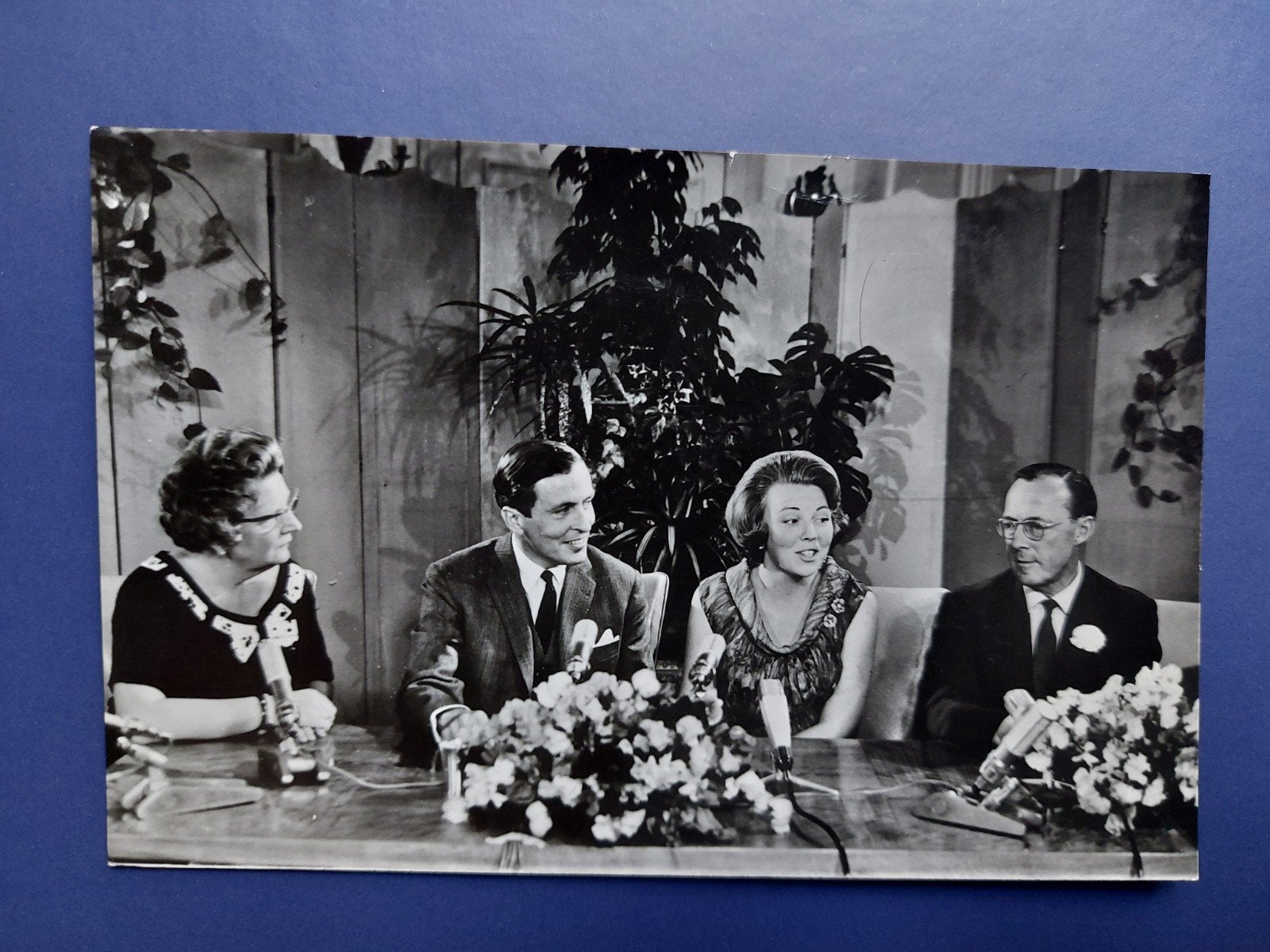 Televisie uitzending verloving Prinses Beatrix en Claus, Ophalen of Verzenden, Gebruikt