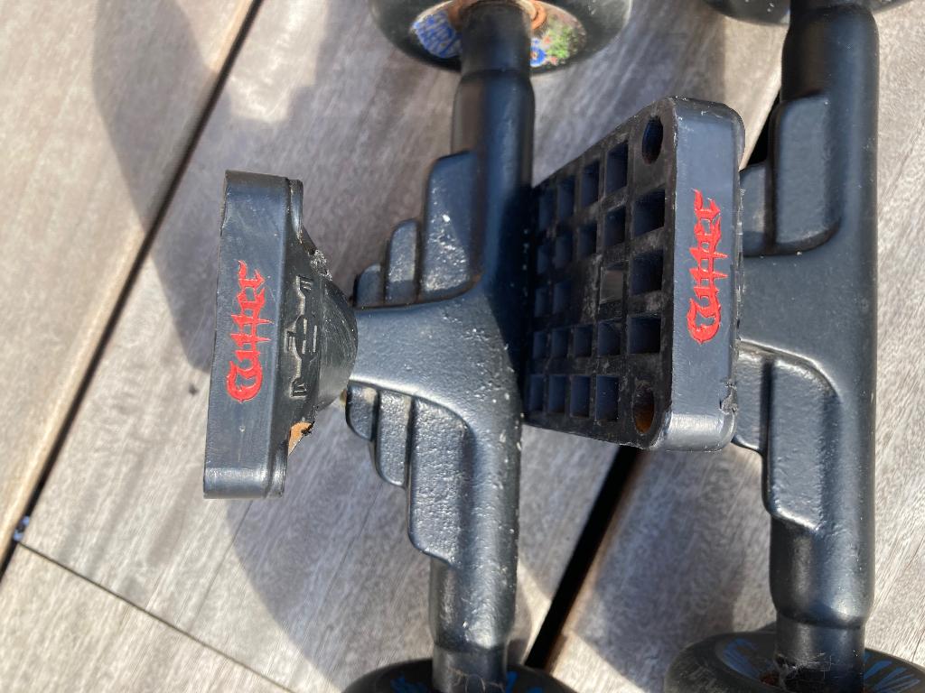 Vintage trucks wheels Alva skateboard, Sport en Fitness, Skateboarden, Verzenden, Gebruikt, Skateboard