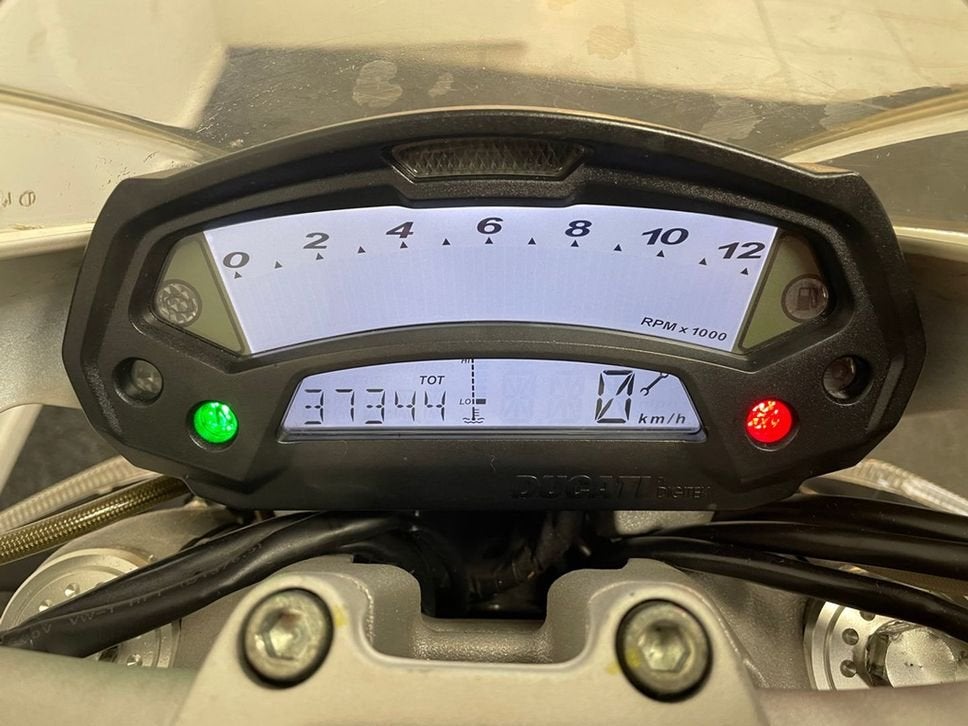 Ducati M 796 (bj 2026), 2 cilinders, Motorrijbewijs A, Bedrijf, Onbekend
