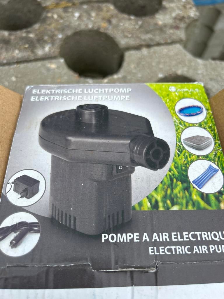 Elektrische luchtpomp voor opblaasartikelen, Ophalen, Zo goed als nieuw, Elektrisch