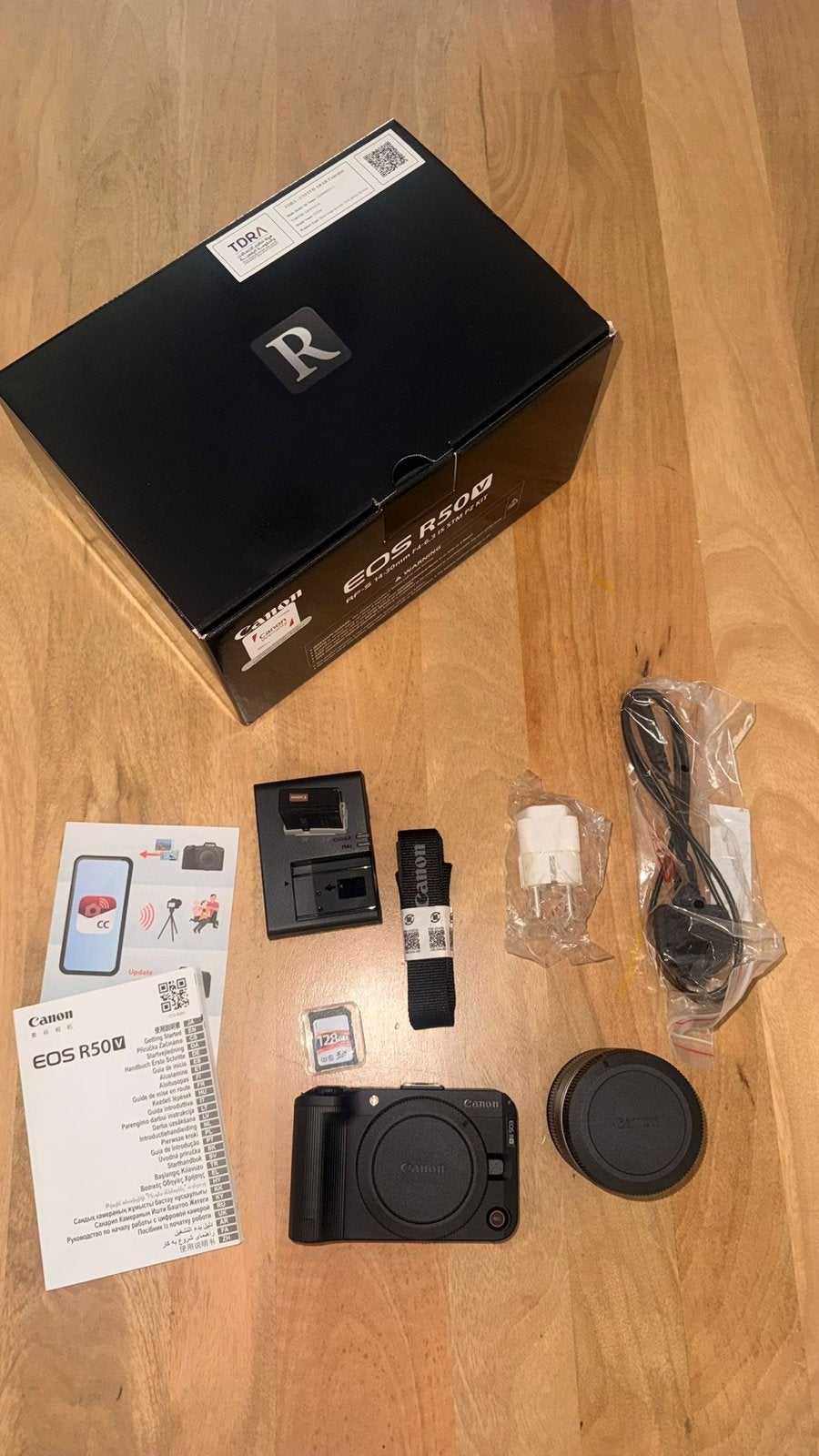Canon EOS R50V NIEUW, Spiegelreflex, Canon, Nieuw, Ophalen of Verzenden