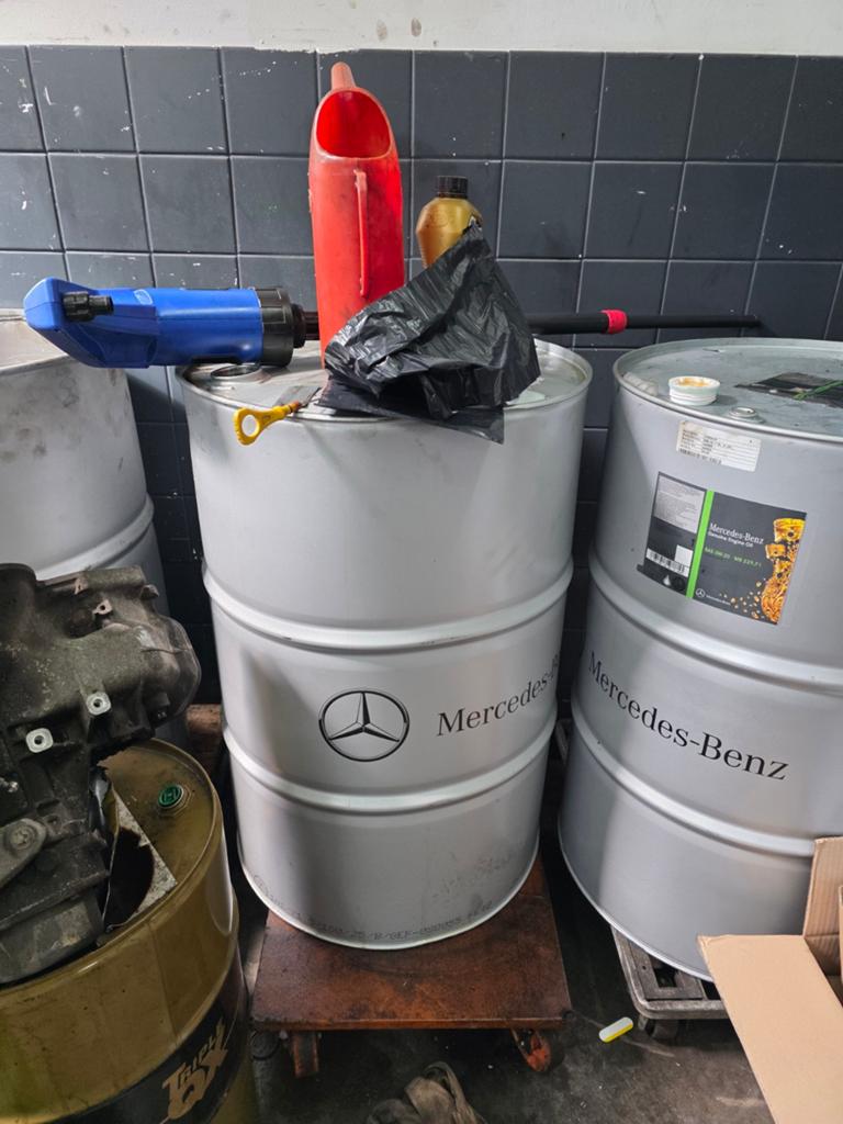 Olieton 200 liter, Ophalen of Verzenden, Nieuw