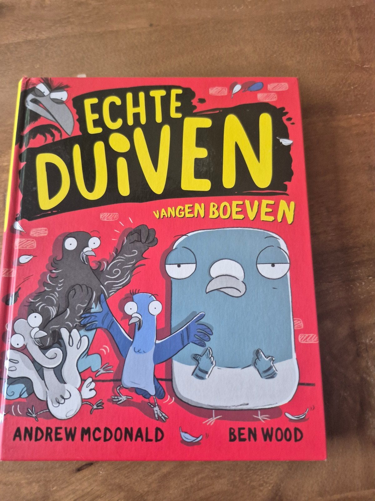 Andrew McDonald - Echte duiven vangen boeven, Fictie algemeen, Ophalen of Verzenden, Zo goed als nieuw, Andrew McDonald