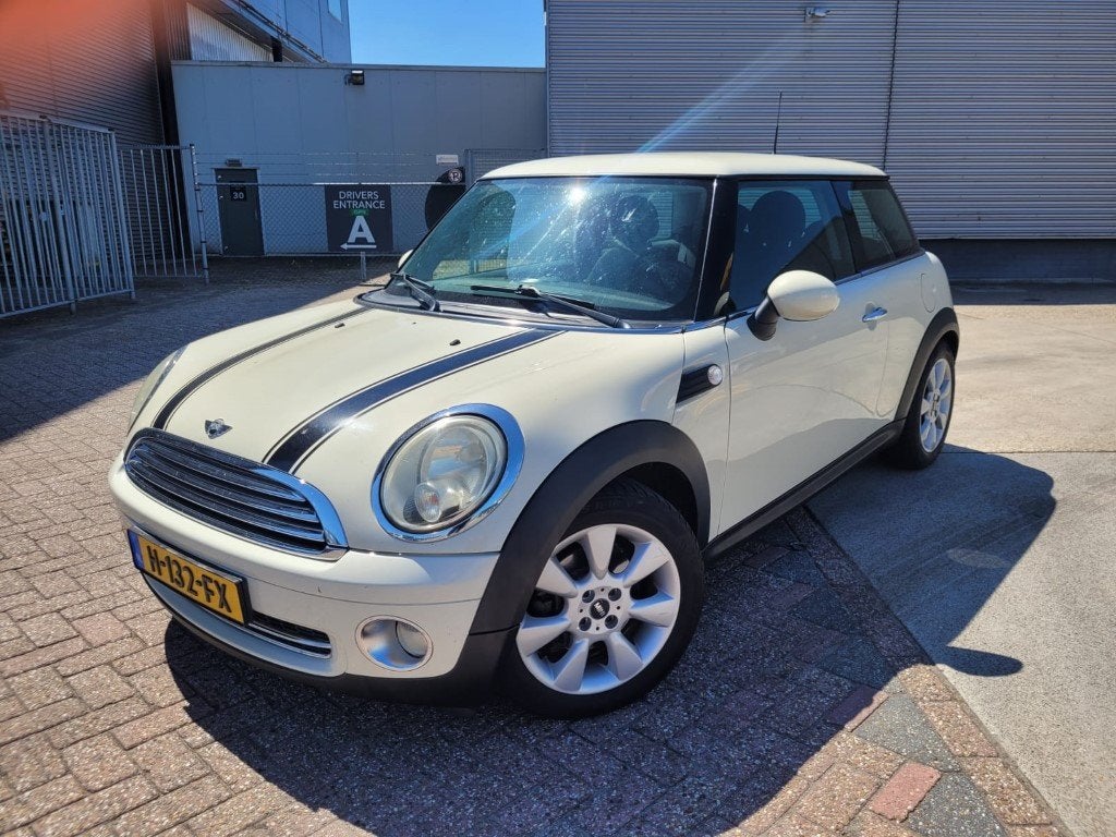 MINI Mini 1.4 One Salt (bj 2008), Auto's, Voorwielaandrijving, Stof, Gebruikt, Zwart