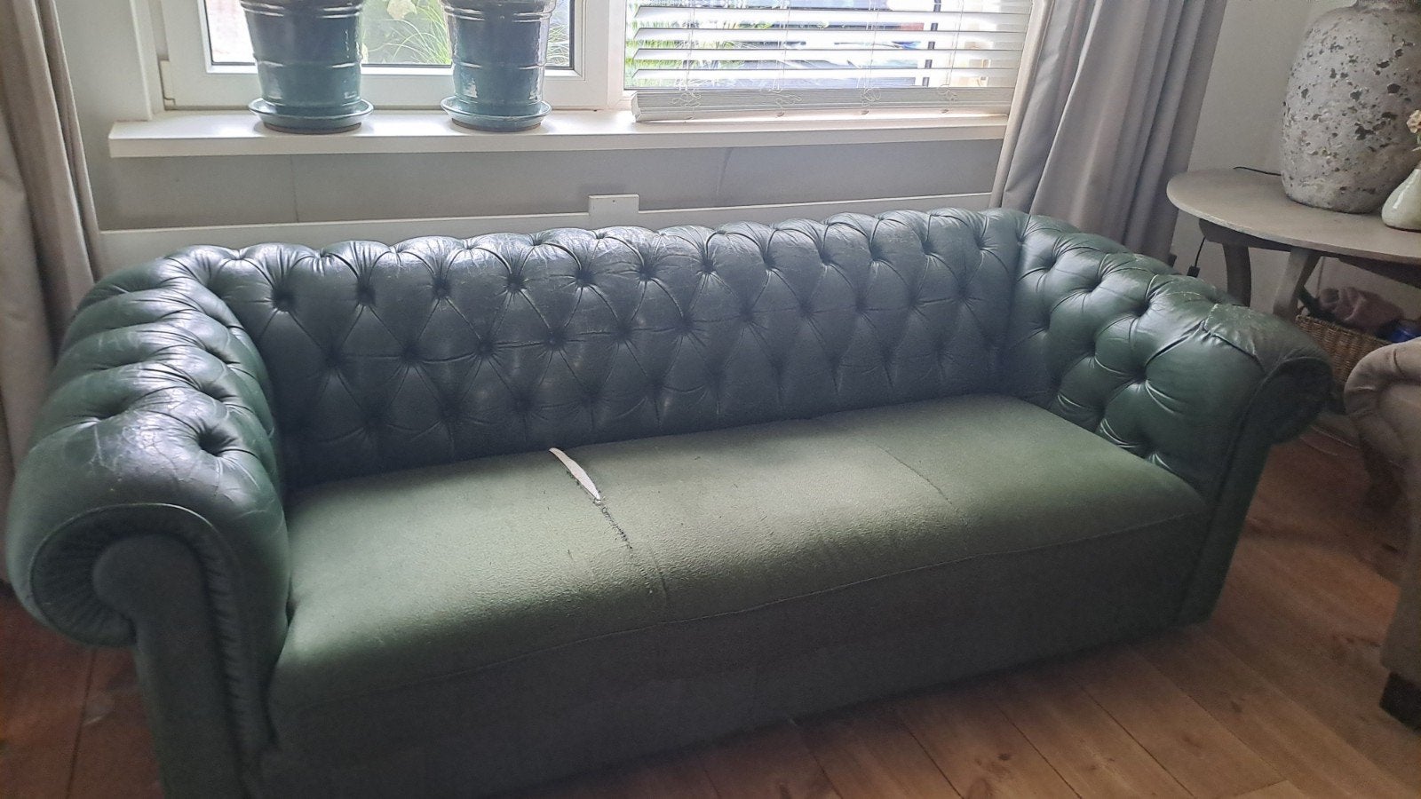 Chesterfield bank, Huis en Inrichting, Banken | Bankstellen, Ophalen, Gebruikt, Minder dan 75 cm, Chesterfield