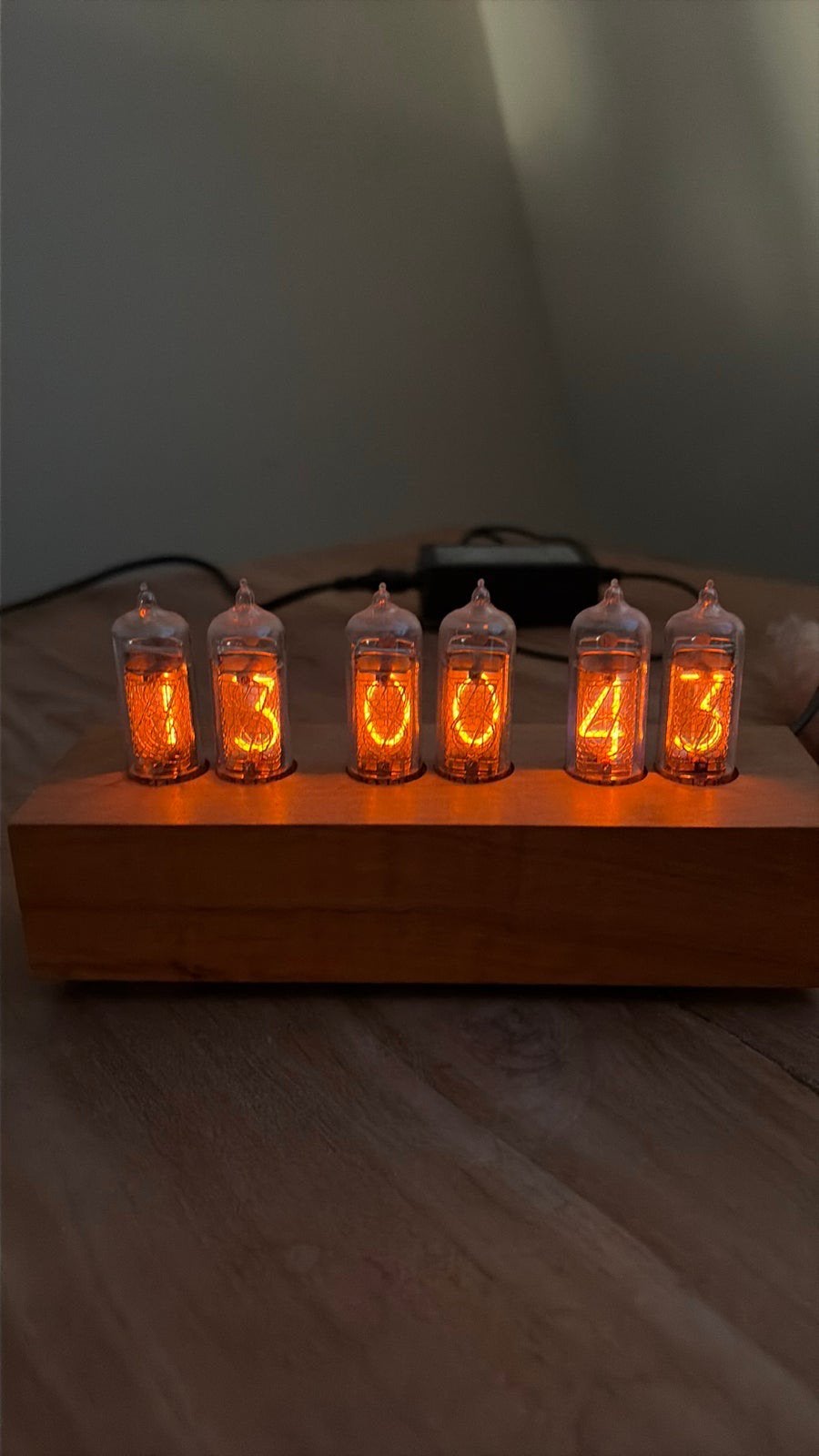 Nixie Klok - Vintage Gloed in Modern Design, Verzenden