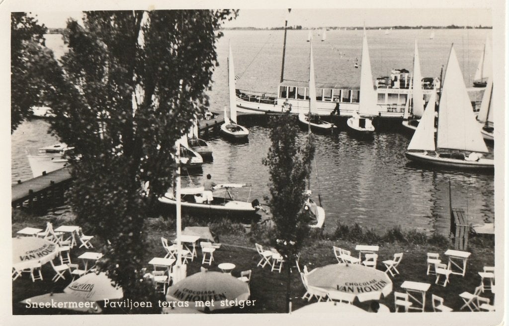 SNEEKERMEER TERRAS UIT 1953 ZEER MOOIE OUDE KAART KO410, Ophalen of Verzenden, 1940 tot 1960, Gelopen, Overige thema's