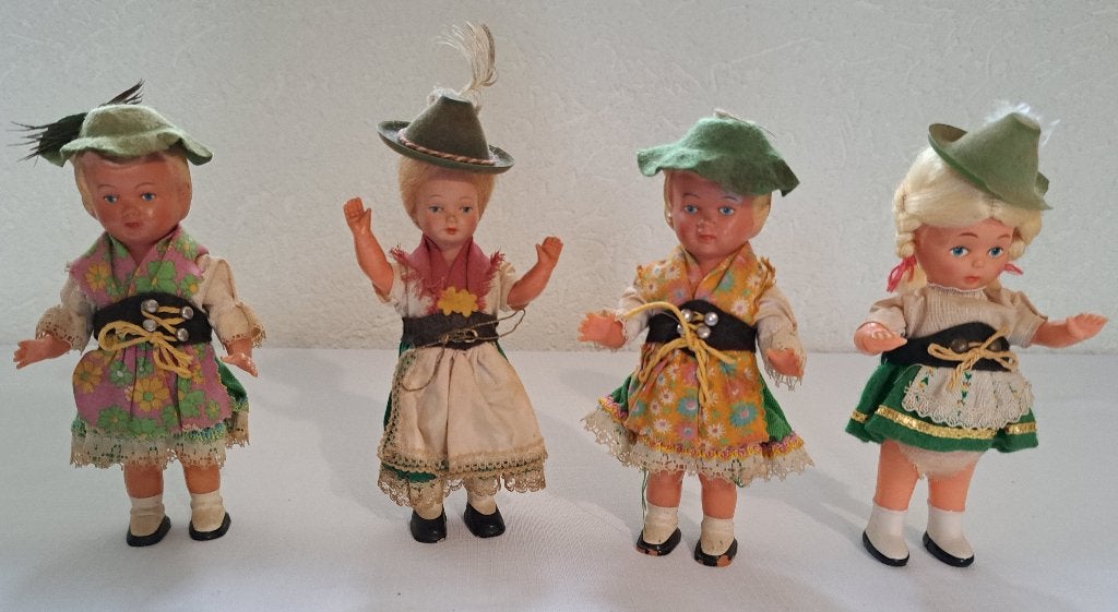 4x opwind dans pop Tanz puppe folklore dancing doll, Verzamelen, Poppen, Verzenden, Gebruikt, Pop