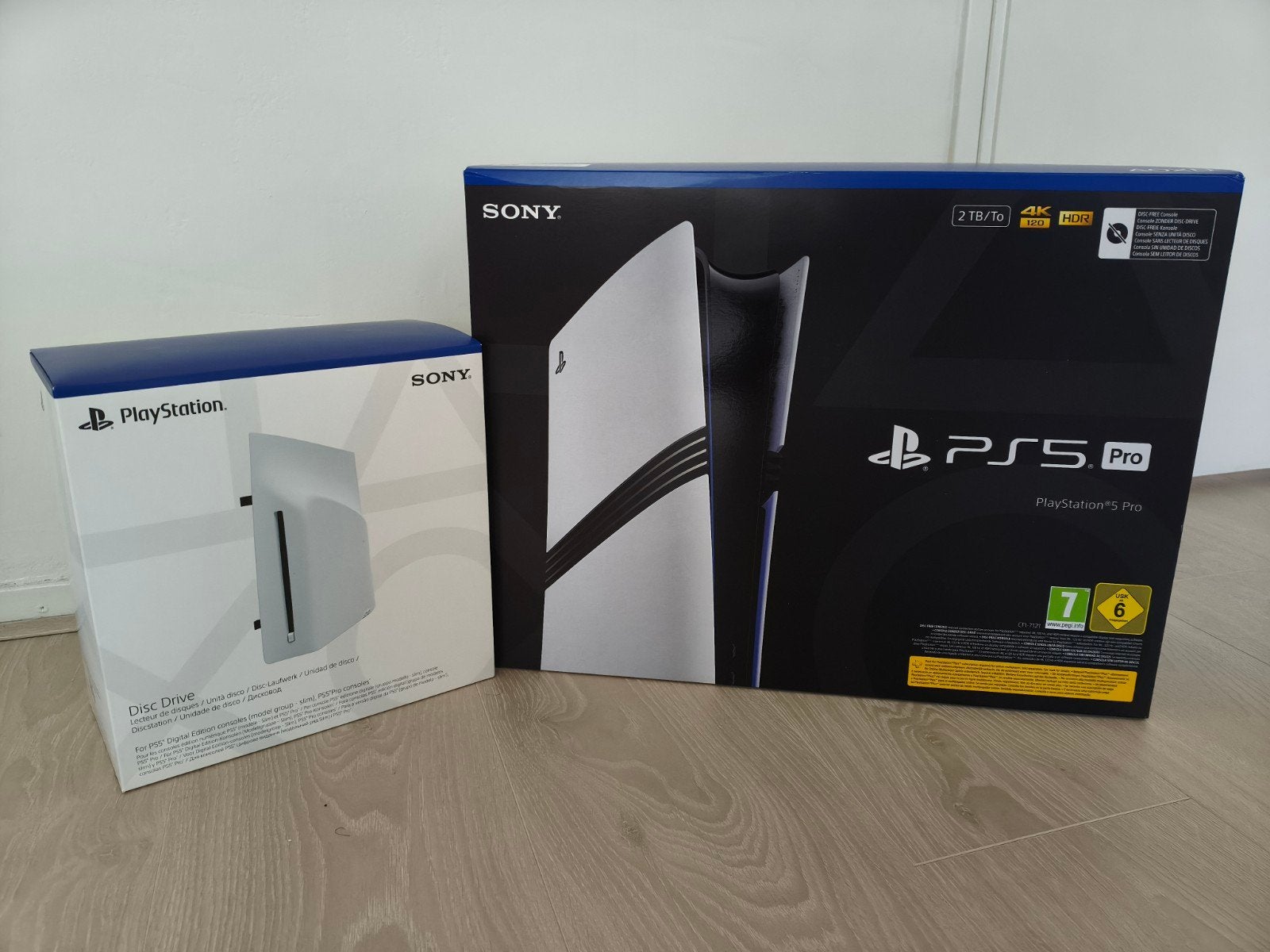 PlayStation 5 Pro 2TB + Disc Drive - Nieuw & Geseald