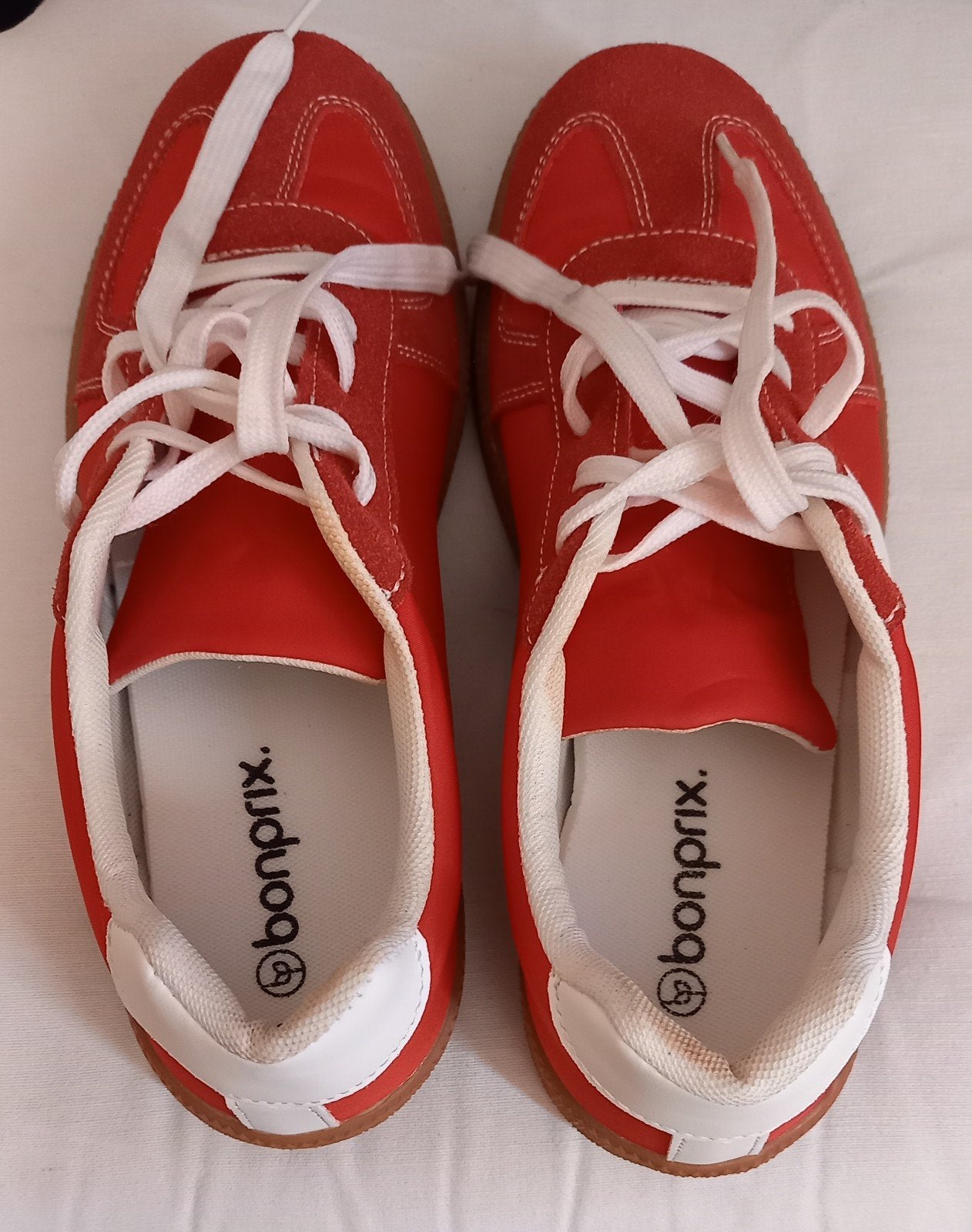 Rode sneakers, Kleding | Dames, Schoenen, Ophalen of Verzenden, Zo goed als nieuw, Rood, Sneakers of Gympen