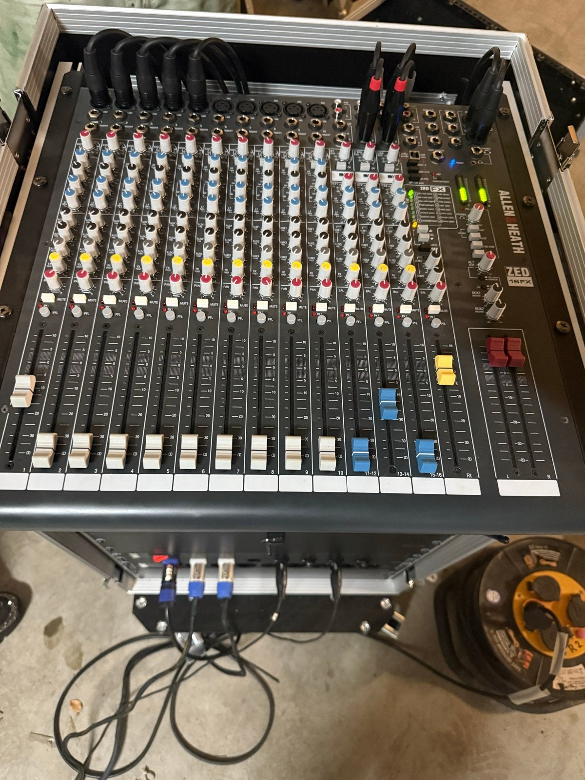 Allen & Heath ZED 16FX Mengpaneel, Ophalen of Verzenden, Zo goed als nieuw, 10 tot 20 kanalen, Microfooningang
