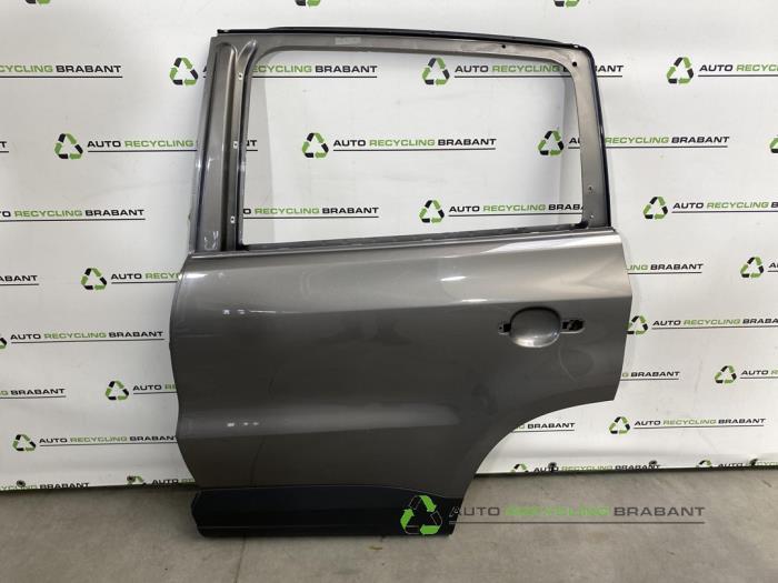 Portier 4Deurs links-achter van een Volkswagen Tiguan, Gebruikt, -, Deur, -