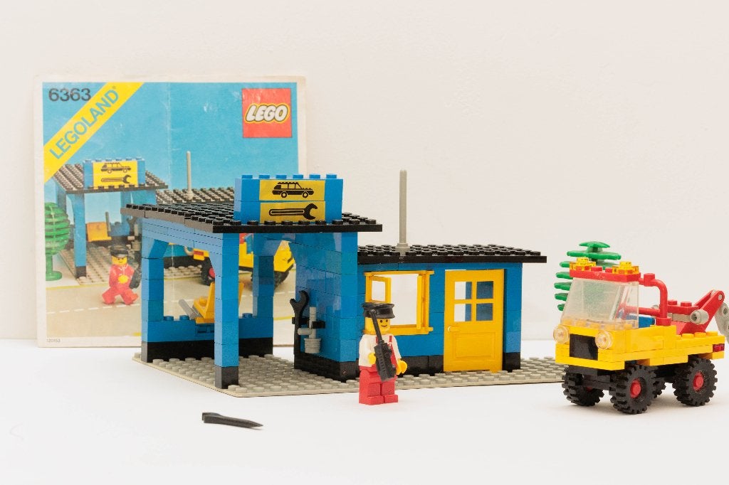 LEGO 6363 -1 Classic Town: Traffic Auto Service Station., Inclusief instructies, Lego, Ophalen of Verzenden, Zo goed als nieuw