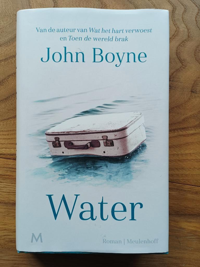 Water John Boyne, Boeken, Ophalen of Verzenden, Zo goed als nieuw, John Boyne, Europa overig