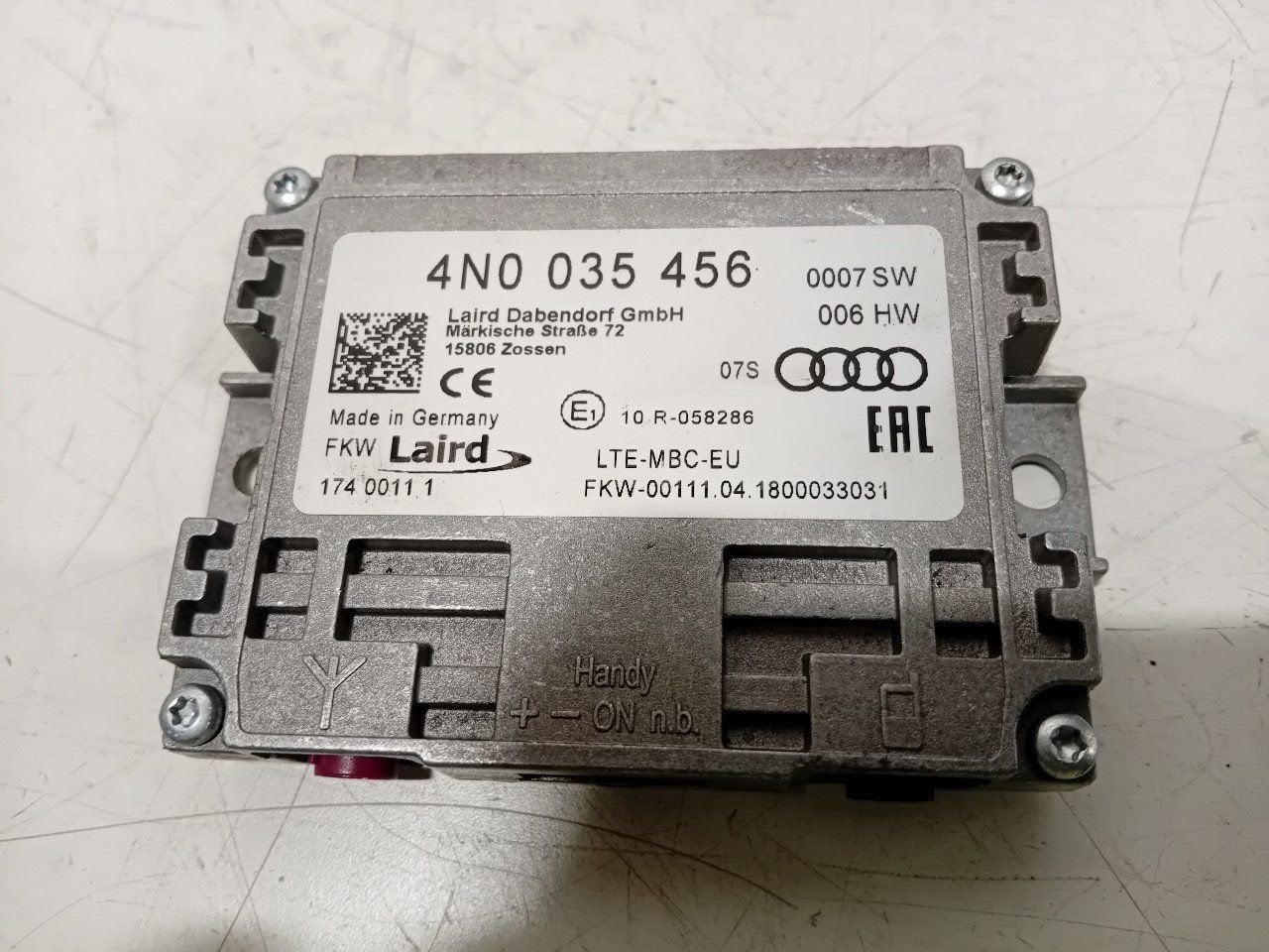Antenne versterker Volkswagen Polo, Ophalen of Verzenden, Van der Ven Autorecycling B.V., Onderdelen@venauto.nl, Ettenseweg 76, 4706 PB Roosendaal, The Netherlands