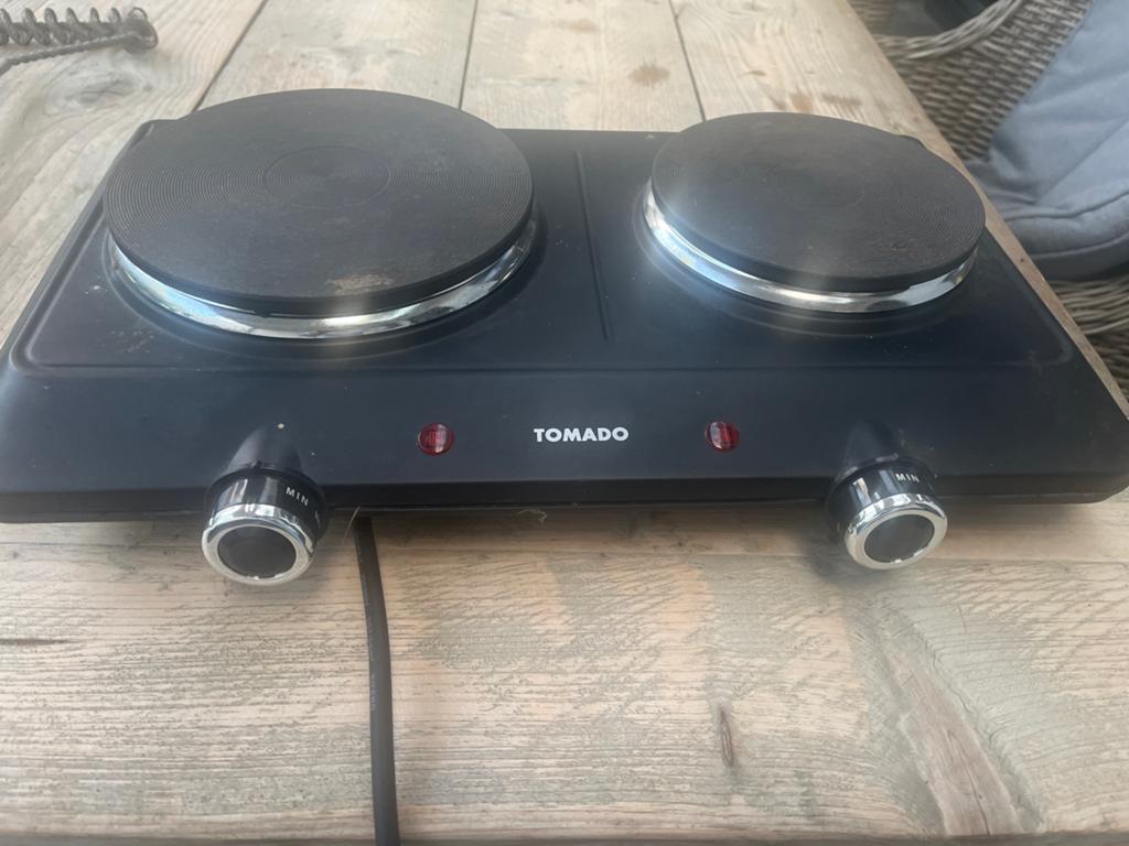 Tomado dubbele kookplaat - Elektrisch - Zwart, Ophalen, Gebruikt, 3 kookzones of minder, Vrijstaand