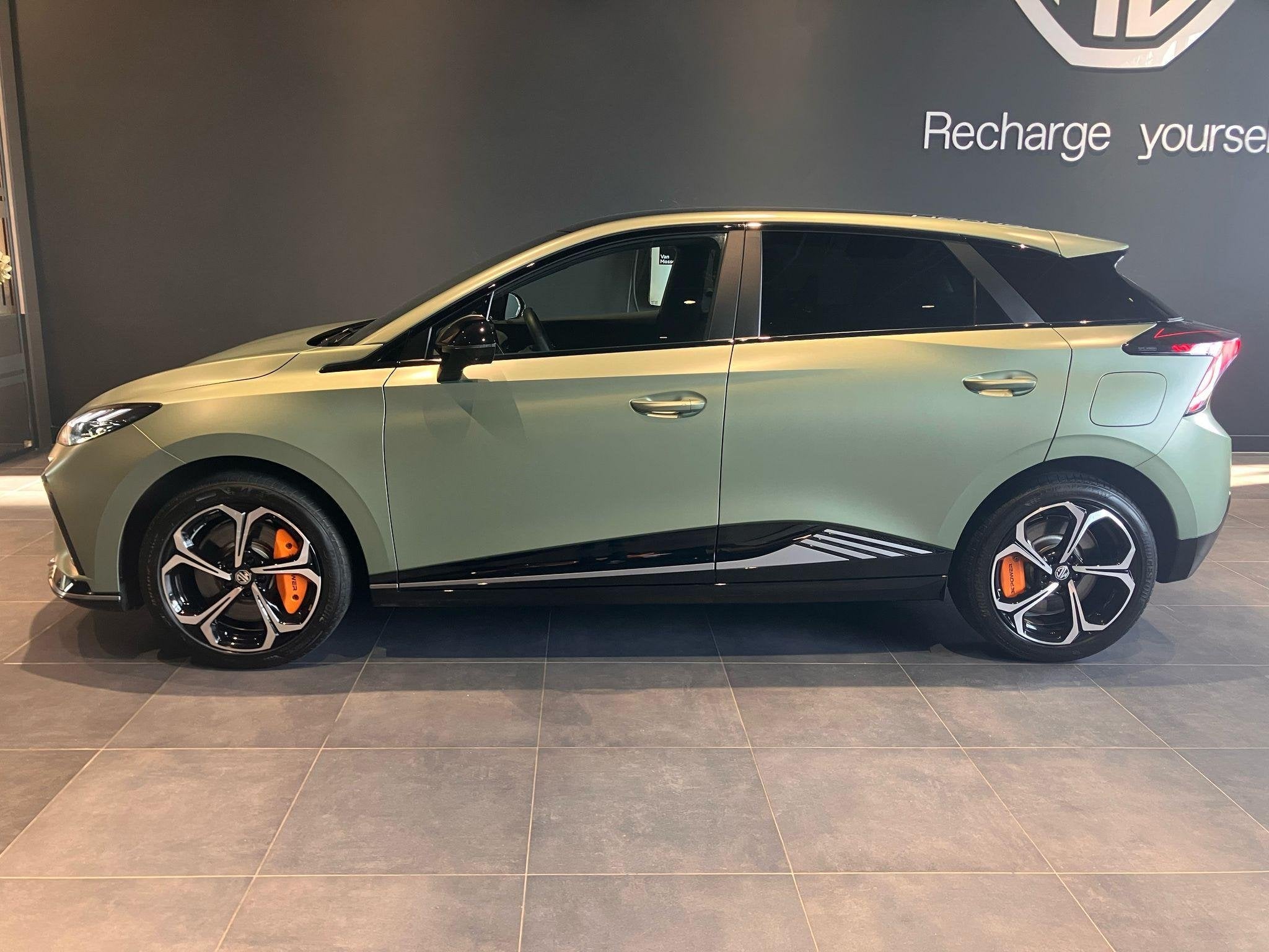 MG 4 XPower AWD 435pk 64kWh | Hunter Mat Green | Led Koplamp, Auto's, Automaat, 12 maanden, 435 pk, Gebruikt