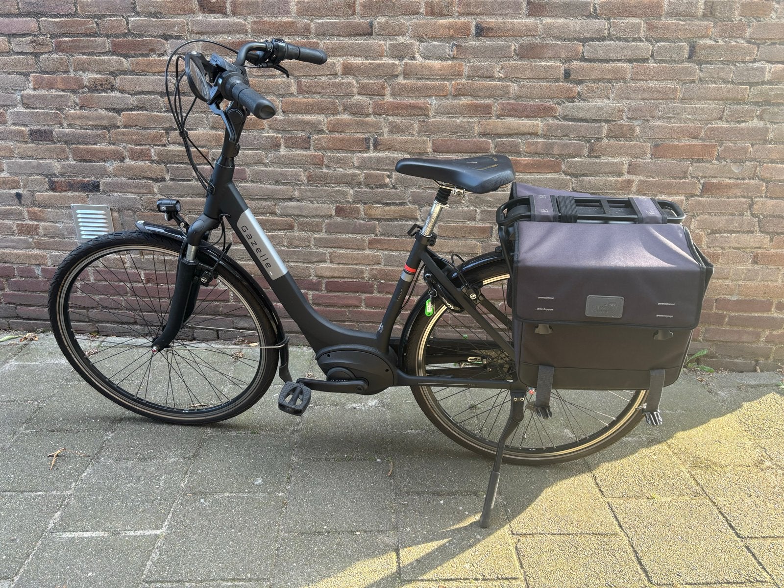 Gazelle Paris C7+ elektrische fiets - Maart 2024 1237km, Ophalen, Zo goed als nieuw, 50 km per accu of meer, Gazelle