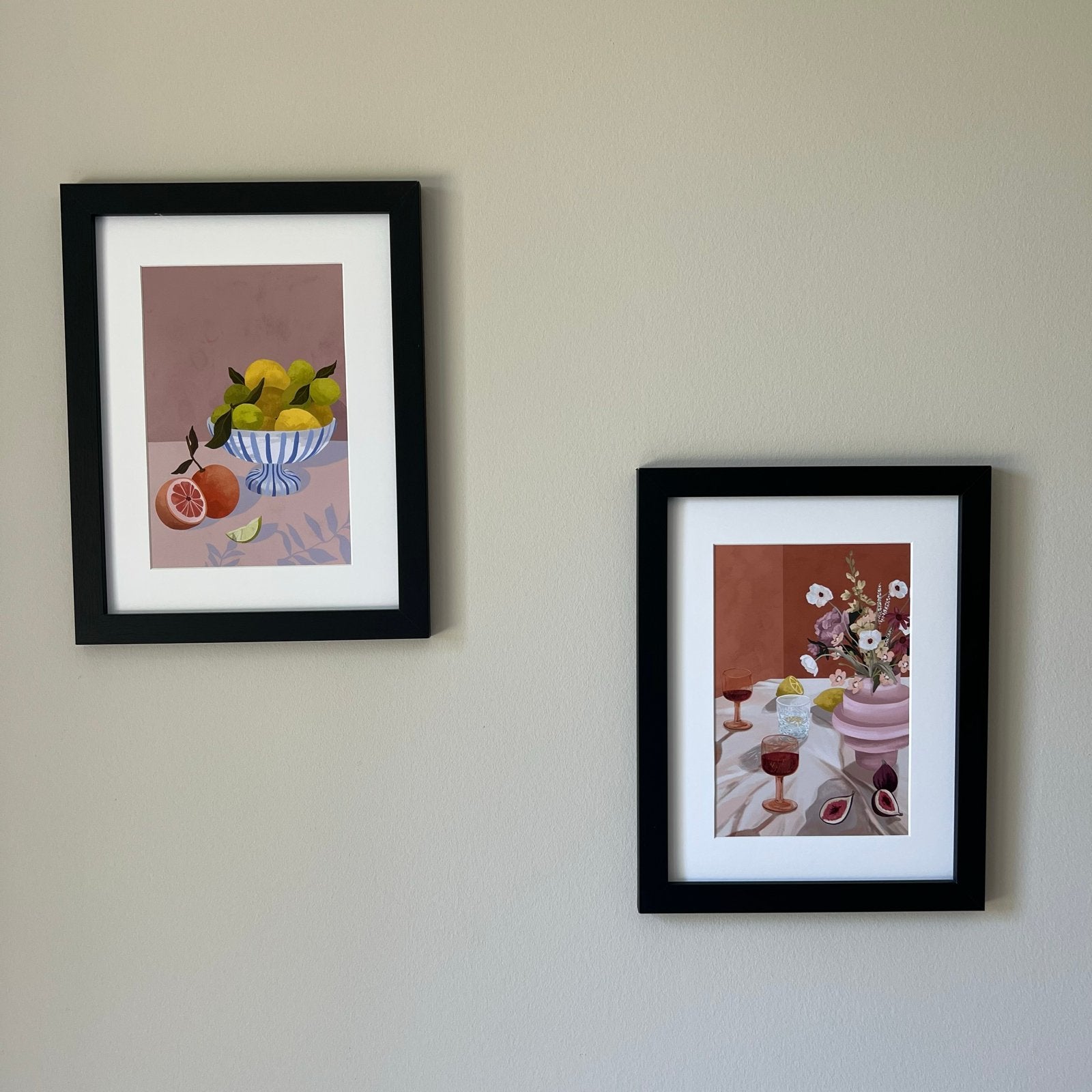 Ingelijste kunstprint met zwart eiken lijsten, Antiek en Kunst, Ophalen, Stilleven, Papier/karton, Ingelijst