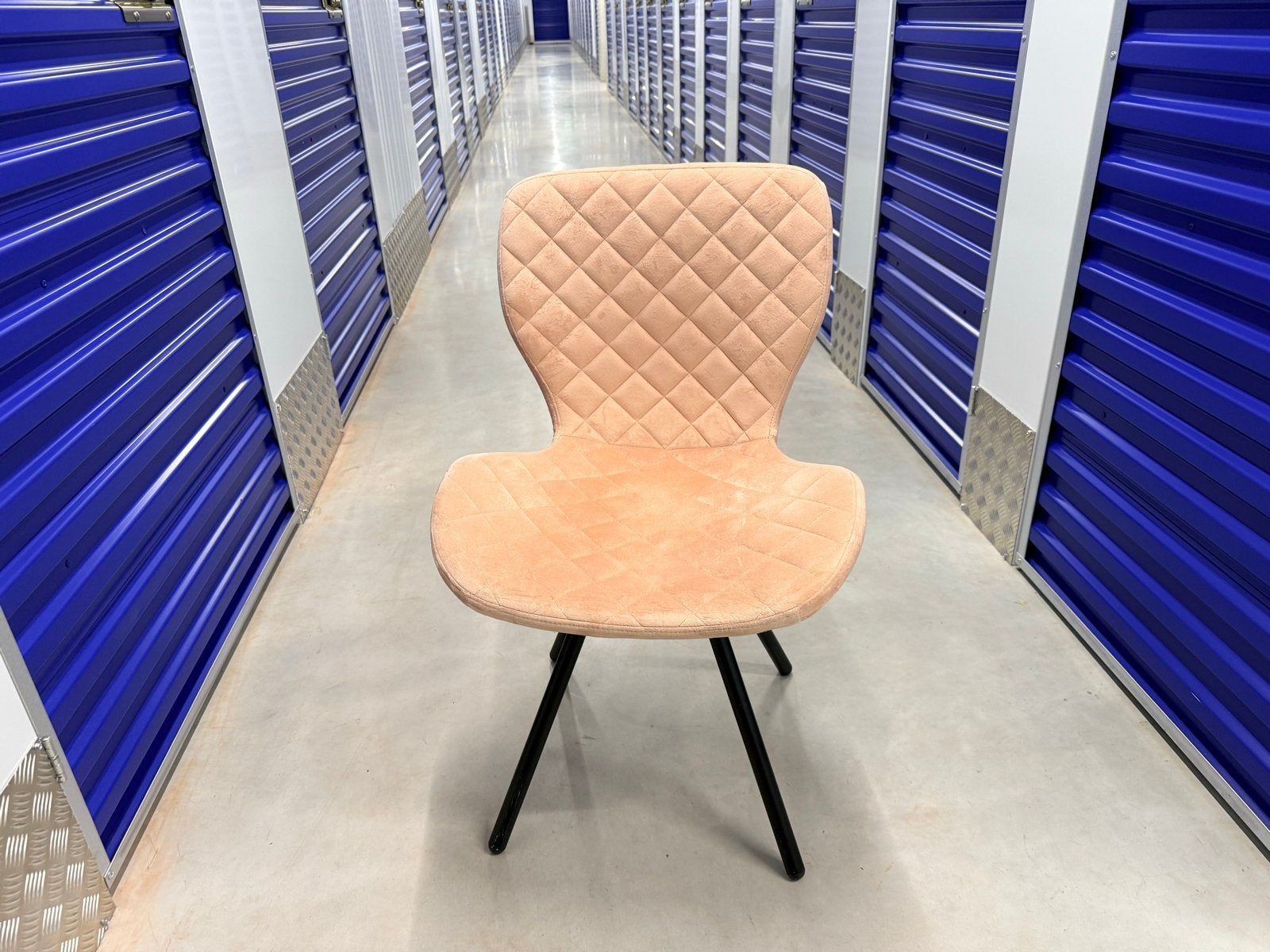 2x Kwantum Lucca Eettafelstoelen - Licht Roze, Huis en Inrichting, Ophalen, Twee, Overige kleuren, Zo goed als nieuw