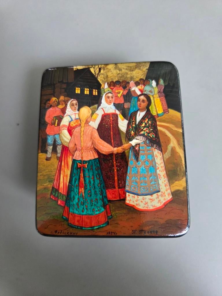 Vintage Russische Lakdoos Palekh met Volksdans Scène, Ophalen of Verzenden