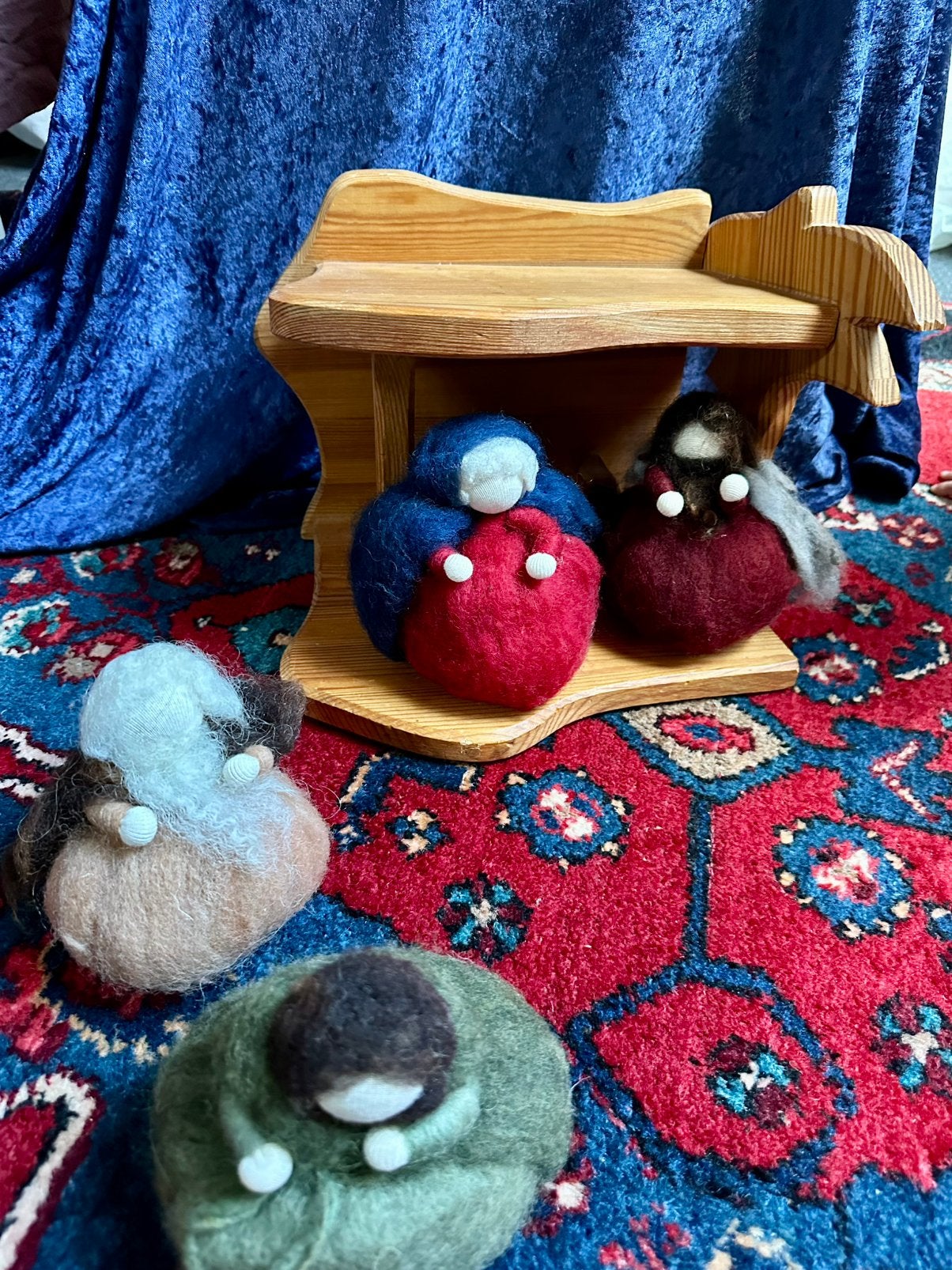 Kerststal 100% wol, Ophalen of Verzenden, Zo goed als nieuw, Figuurtje(s)
