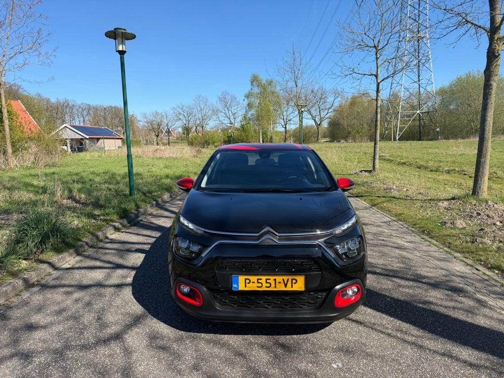 Citroen C3 2022 Shine Zwart Apple Carplay Navi Prksensor NAP, Auto's, Voorwielaandrijving, 40 €/maand, Euro 6, 1199 cc