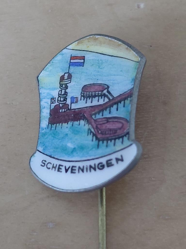 Speld Pier Scheveningen, Den Haag. Geëmailleerd., Ophalen of Verzenden, Zo goed als nieuw, Stad of Land, Speldje of Pin