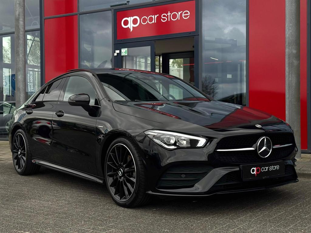 Mercedes-Benz CLA-klasse 200 AMG Edition | Panorama | Night, CLA, Gebruikt, 4 cilinders, 715 kg
