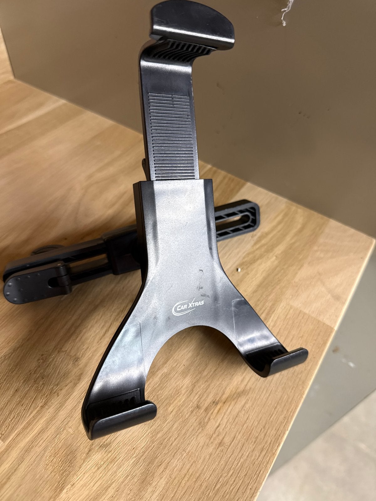 Tablet houder voor auto - CAR XTRAS, Ophalen, Gebruikt