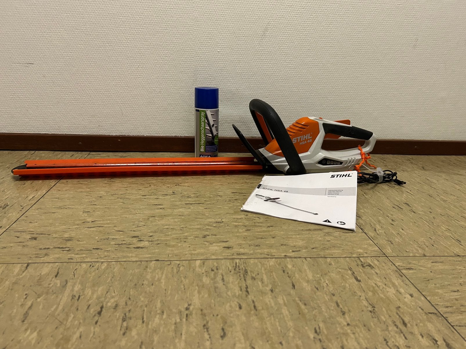 STIHL heggenschaar type hsa  45 zie omschrijving, Ophalen, Zo goed als nieuw, Accu