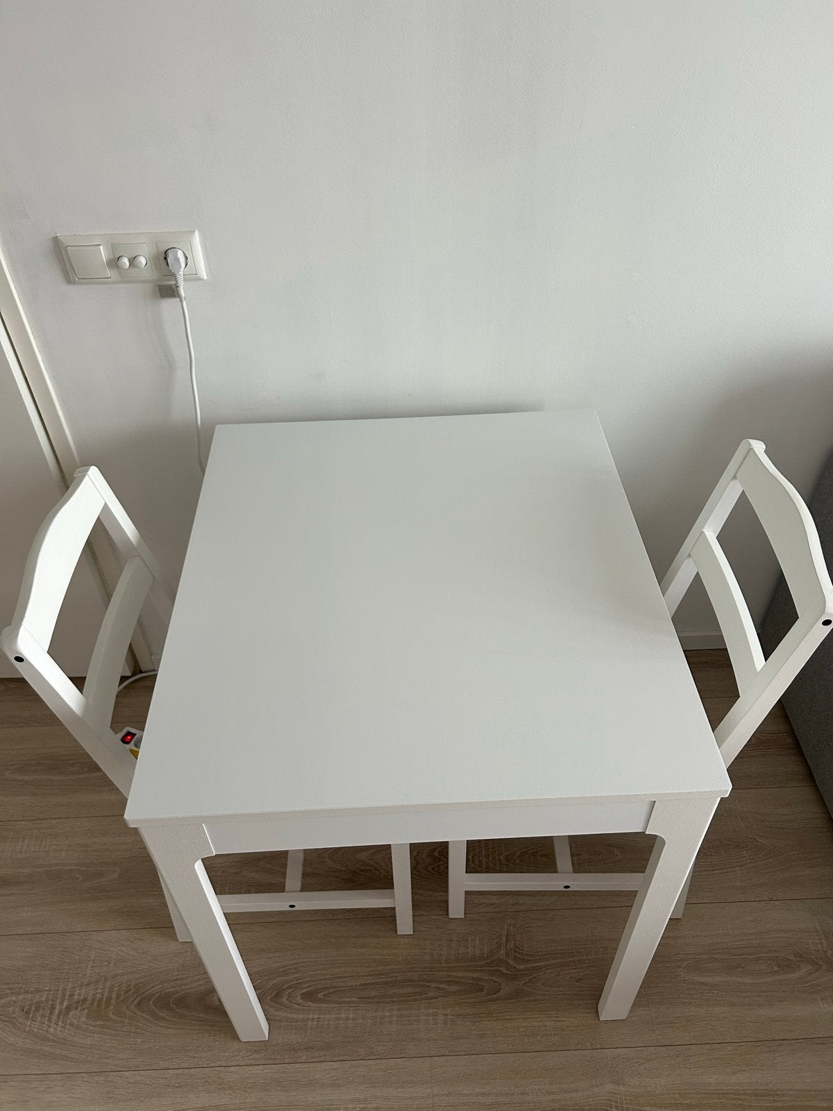 Extendable table with 2 chairs, Ophalen, 100 tot 150 cm, Tot twee personen, 50 tot 100 cm