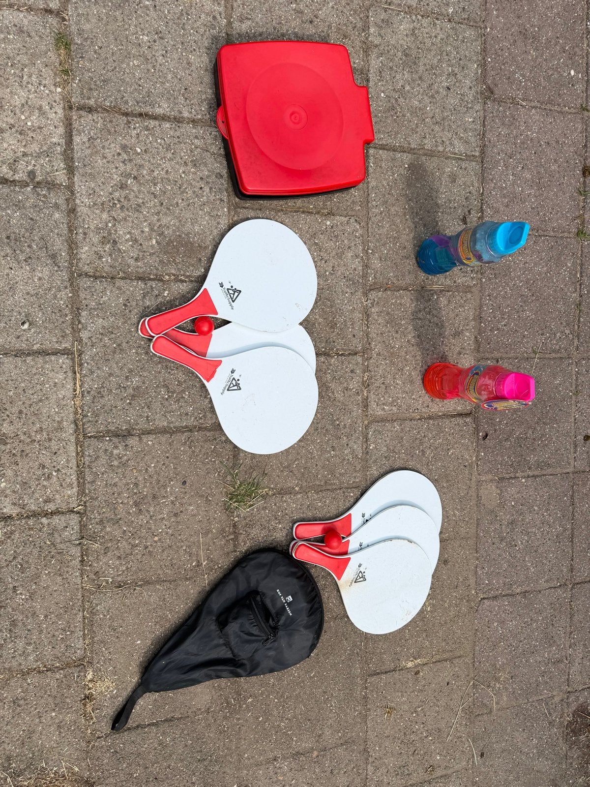 Gratis spullen op te halen: strandtennis, waterflessen, etc., Ophalen, Gebruikt
