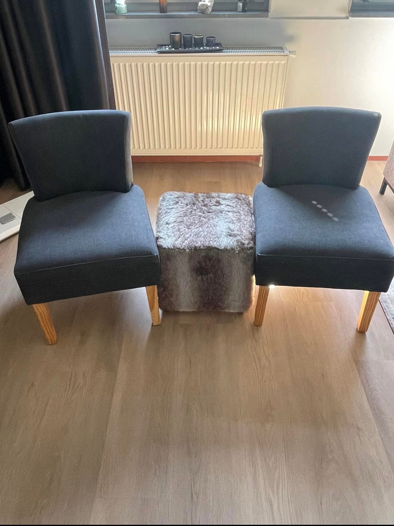 Leuke set 2 stoelen en een poefje, Ophalen, Zo goed als nieuw, Rechthoekig
