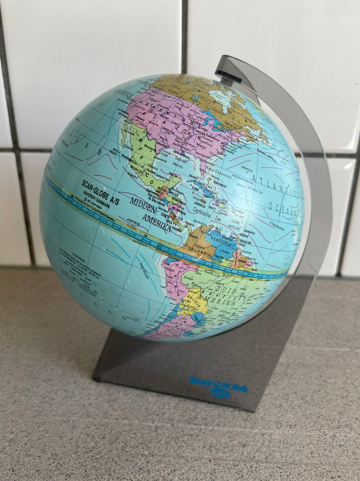 Scan Globe Denmark 1977, Huis en Inrichting, Ophalen of Verzenden, Zo goed als nieuw