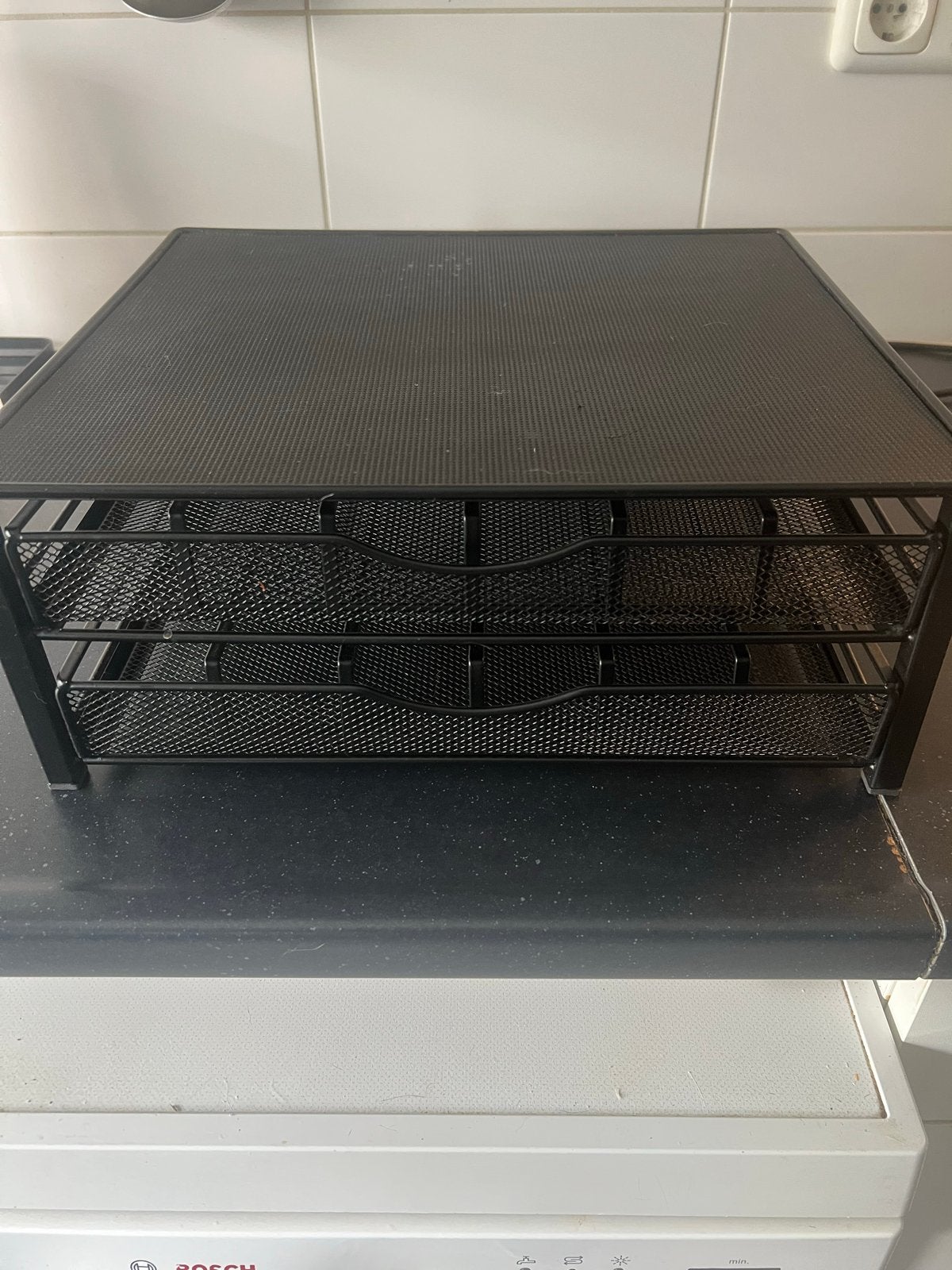 Nette zwarte cuphouder voor koffiecups of theezakjes, Ophalen, Zwart, Metaal, Overige typen
