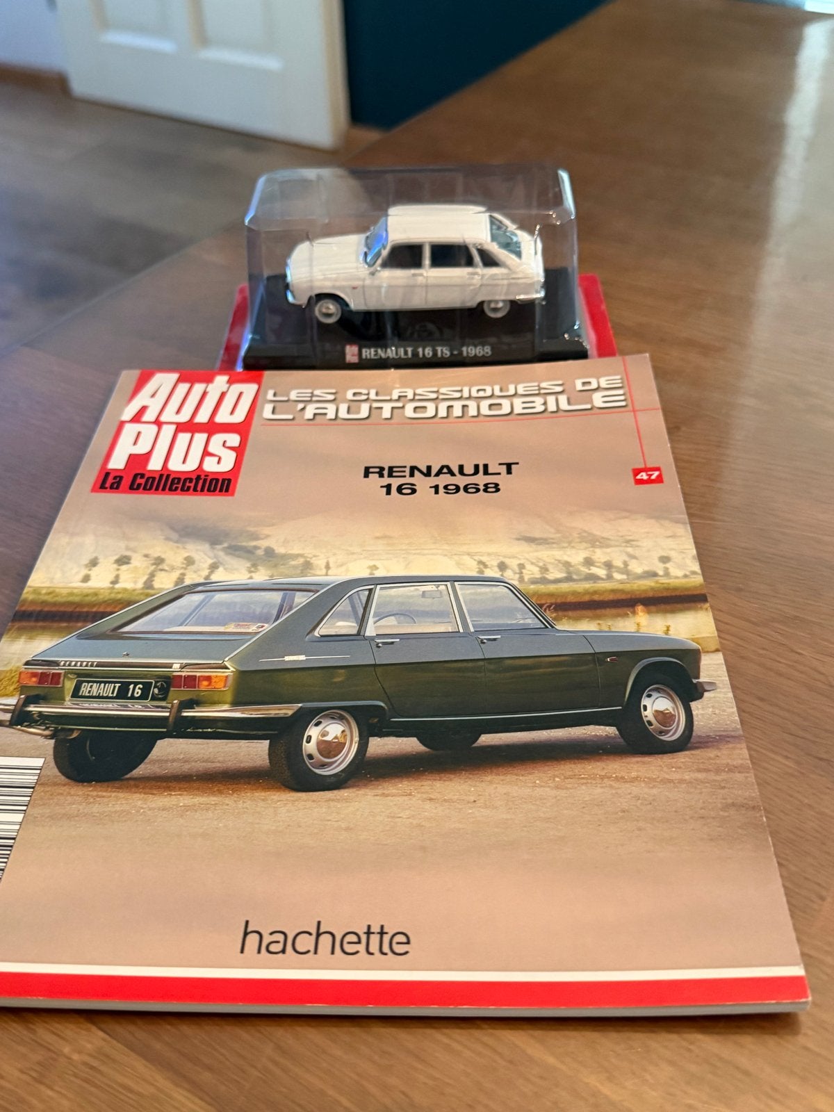 Renault 16 TS - 1968 modelauto met tijdschrift, Ophalen of Verzenden, Nieuw, Auto, Overige merken